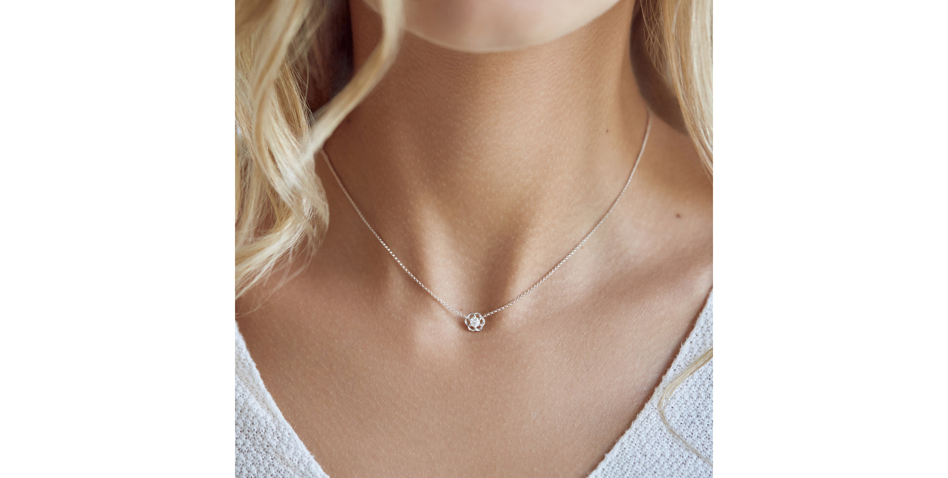 Náhrdelník s diamantem Flower Spirit