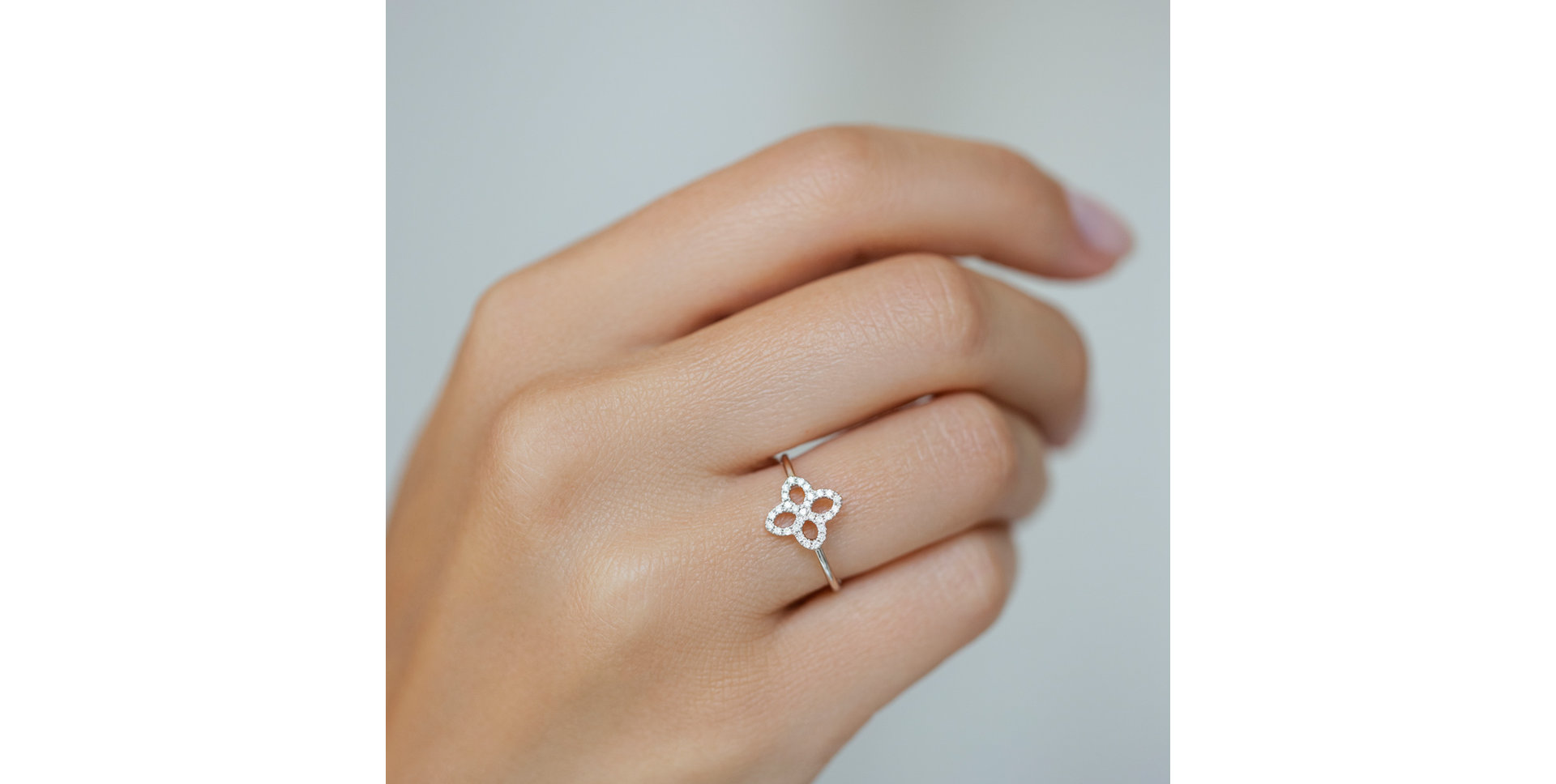 Prsten s hnědými diamanty Glamorous Petals