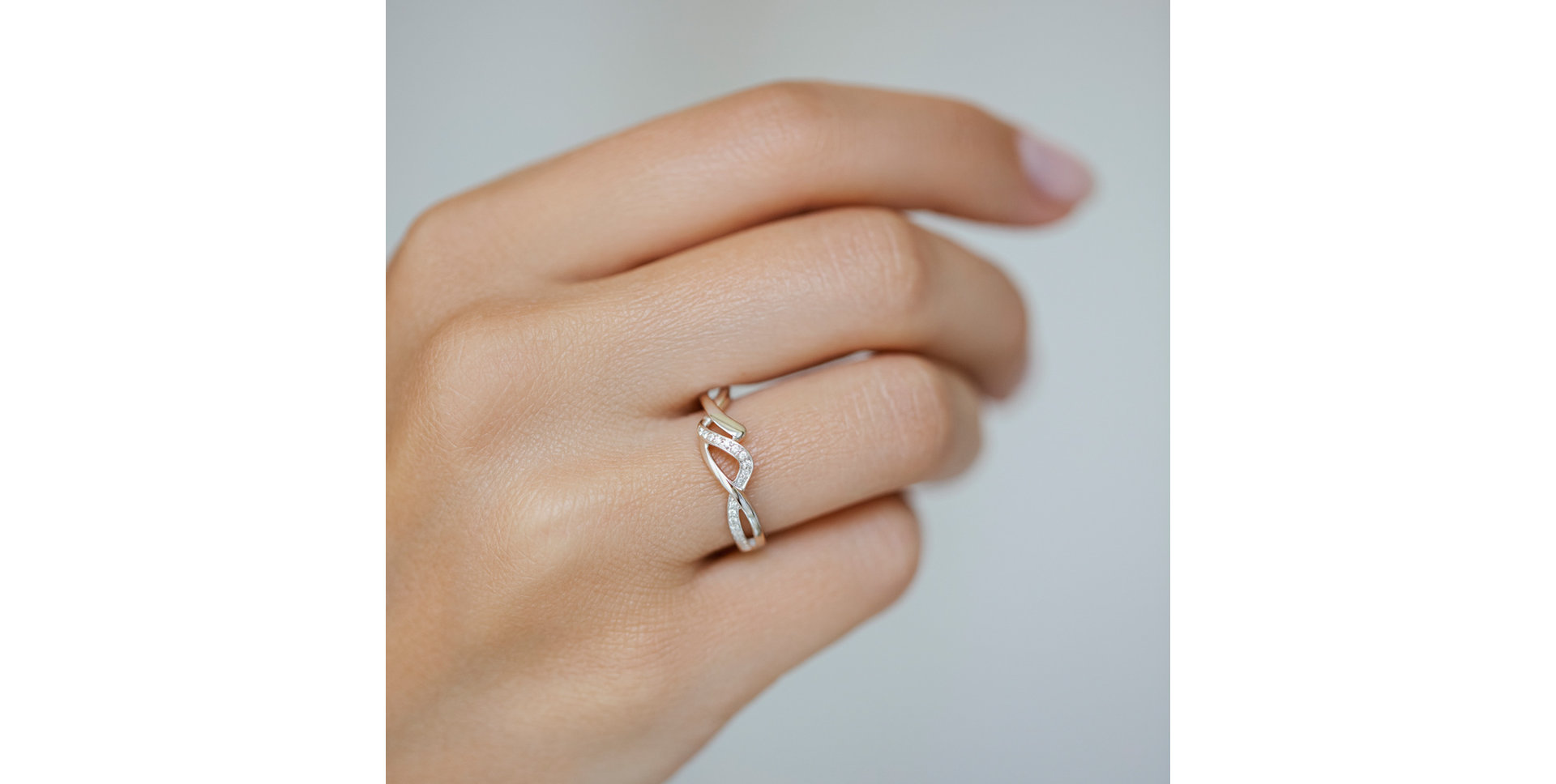 Prsten s diamanty Infinite Joy