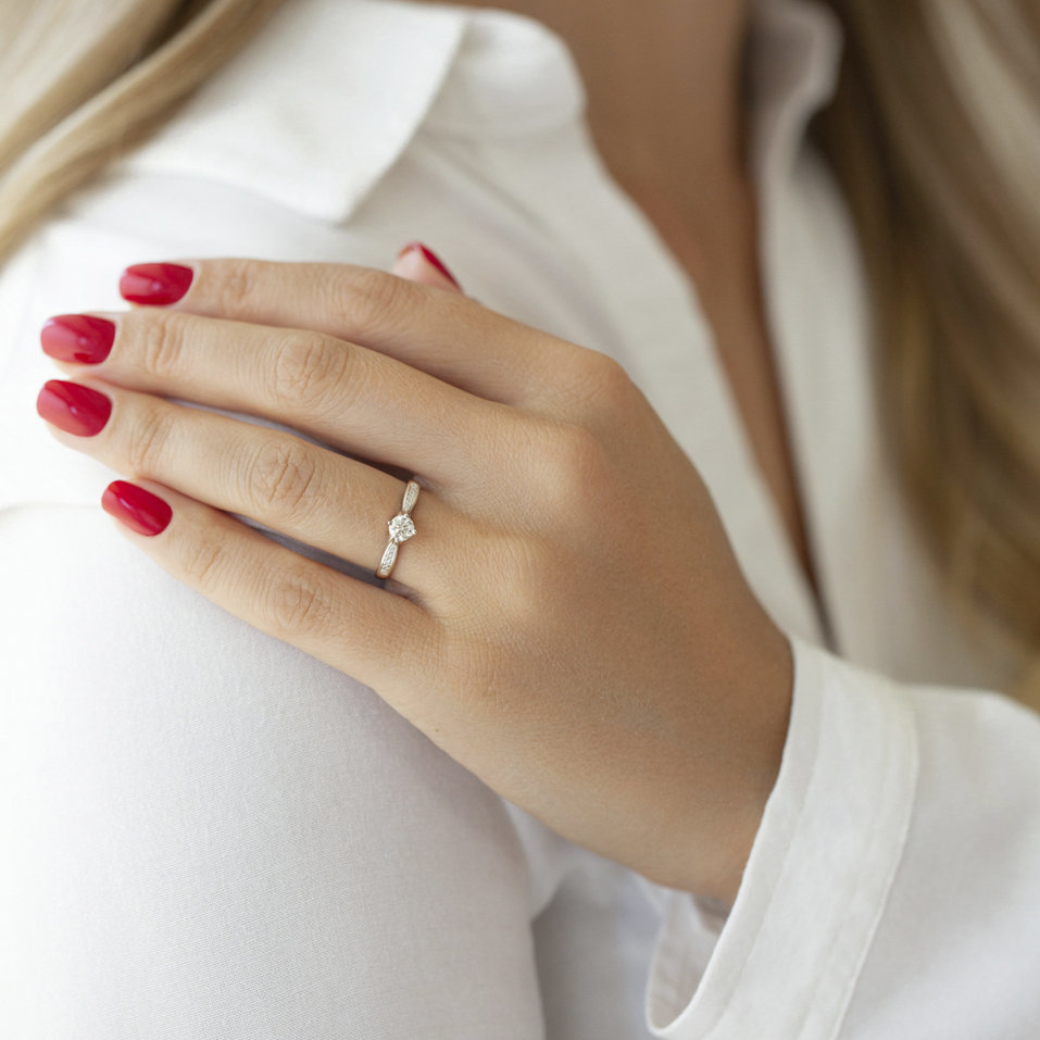 Prsten s diamanty Moon King