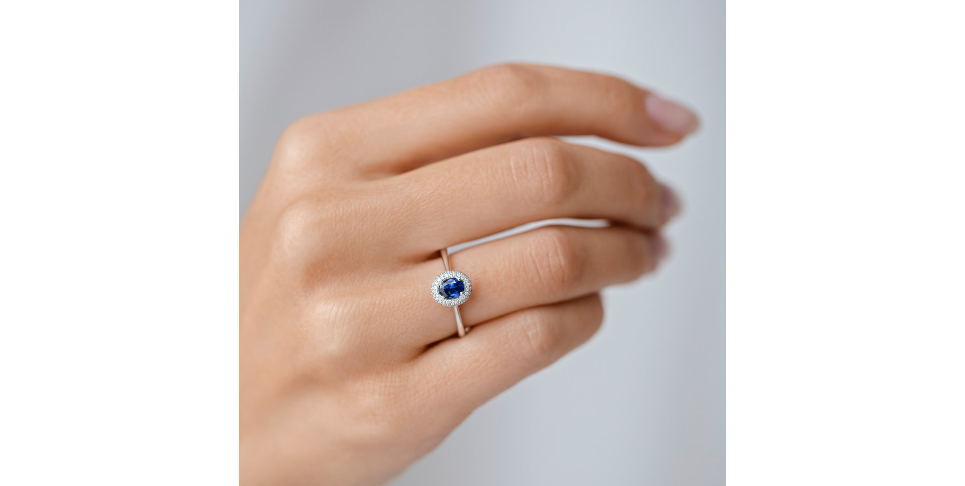 Prsten s diamanty a safírem Princess