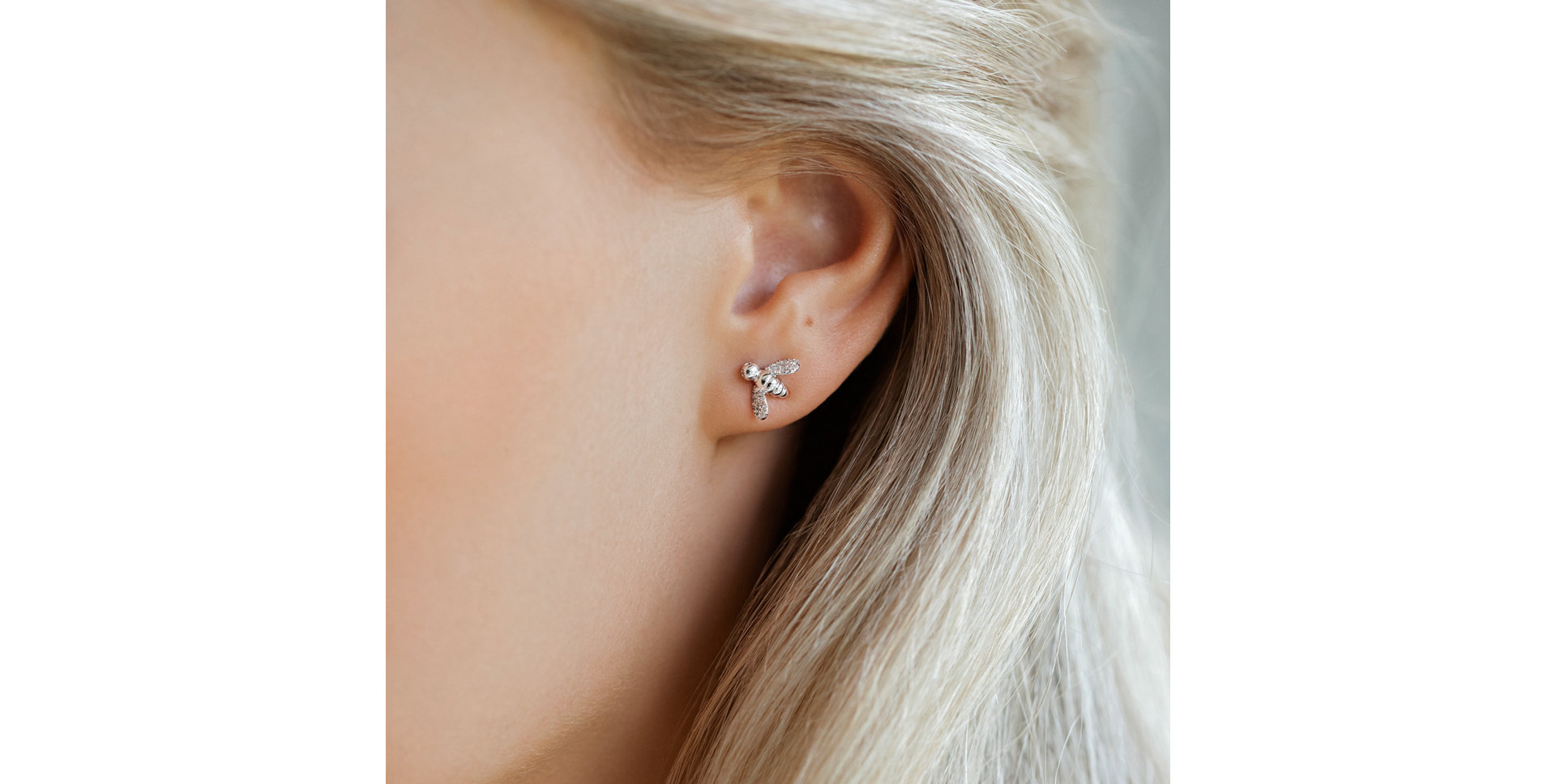 Náušnice s diamanty Shiny Bee