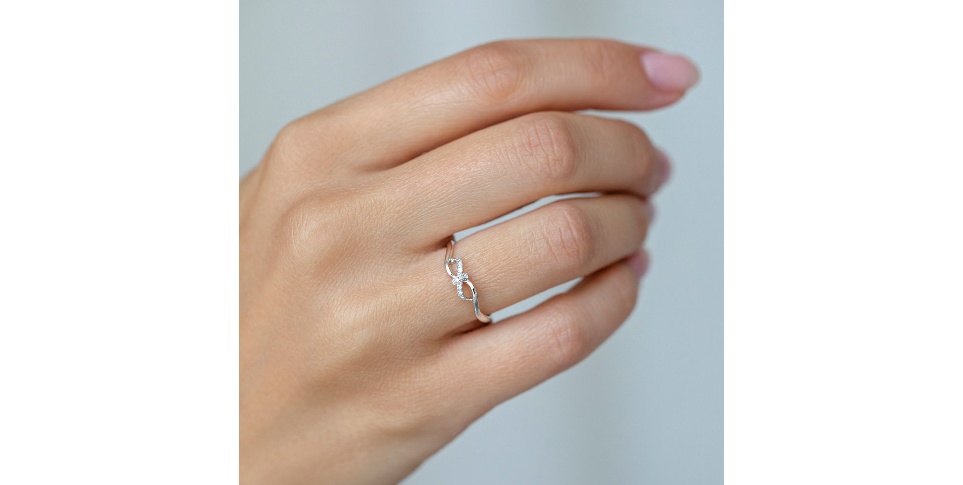 Prsten s diamanty Elegant Ribbon