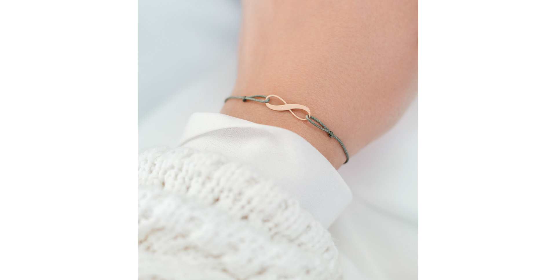 Diamantový náramek se šňůrkou Infinity