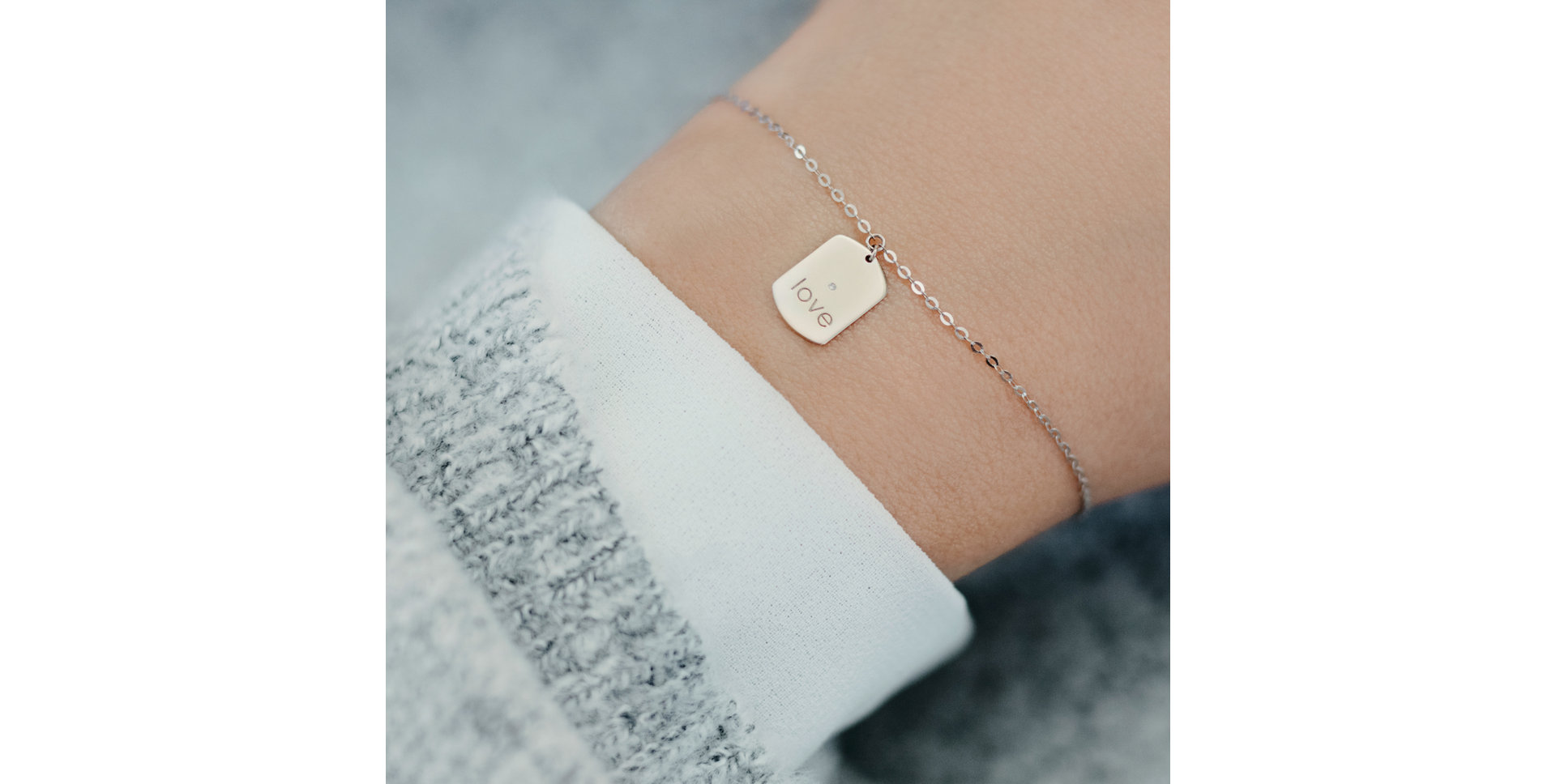 Náramek s diamantem Love