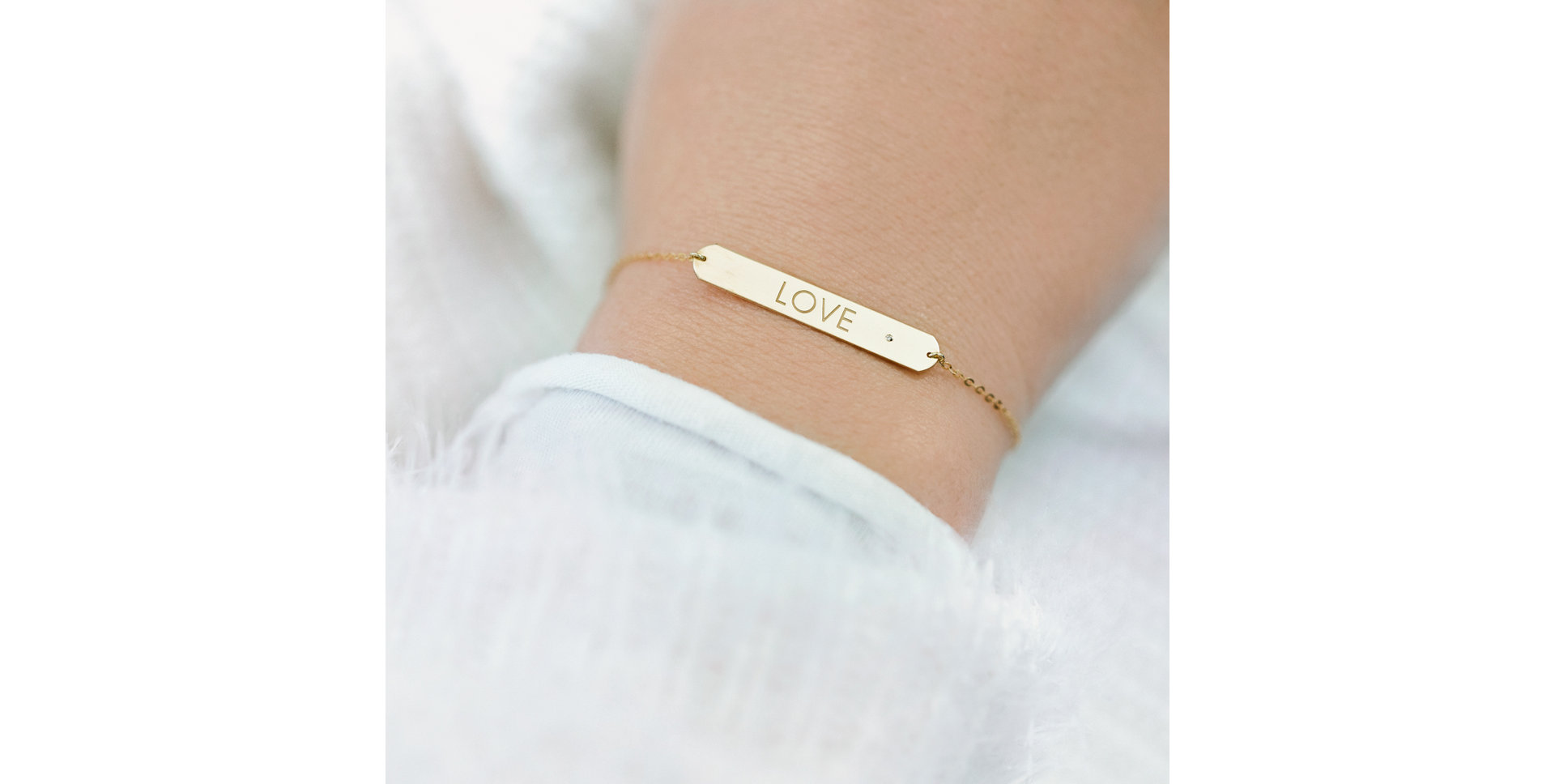 Náramek s diamantem Love Military