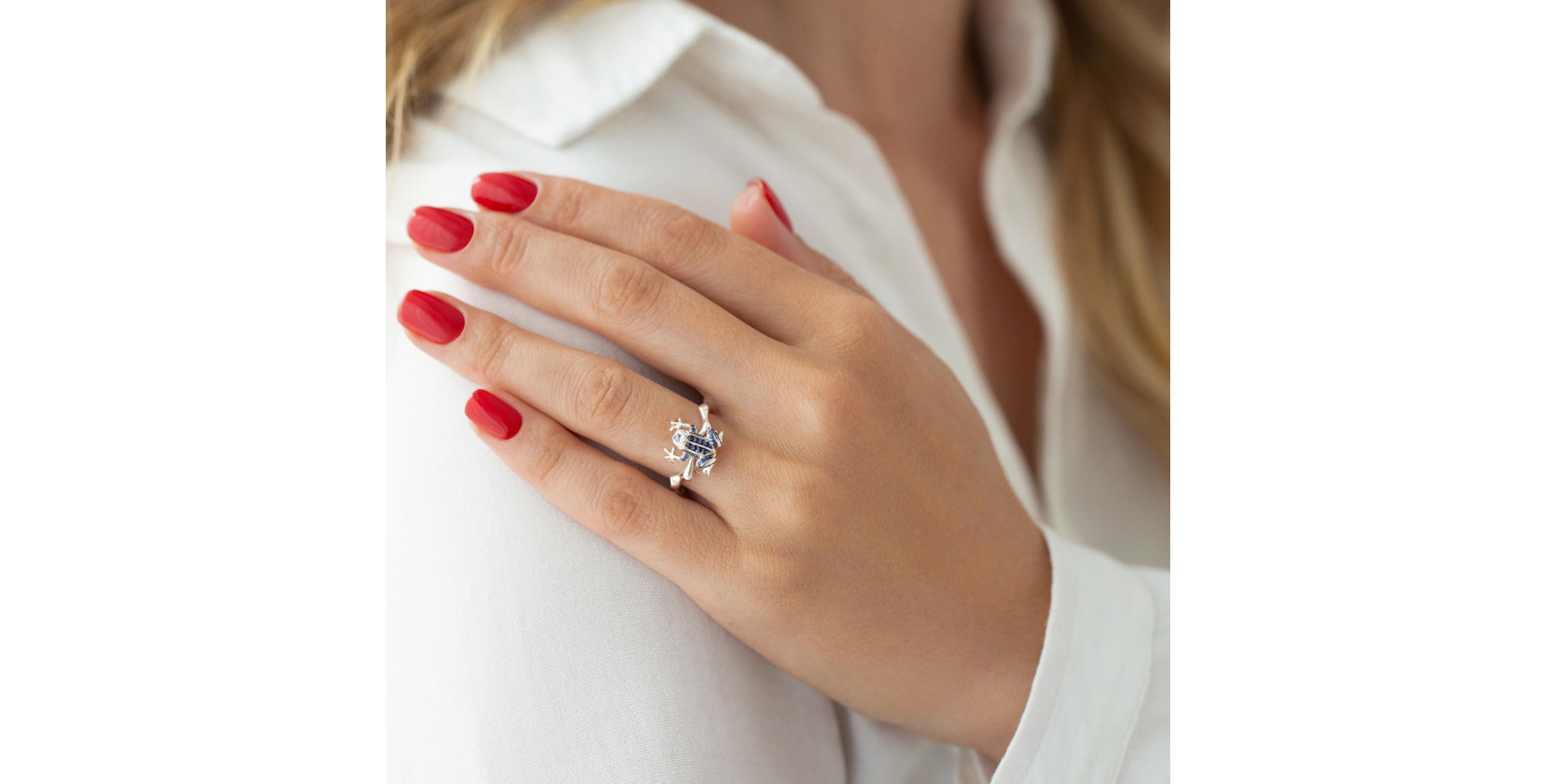 Prsten s diamanty a safíry Noble Frog