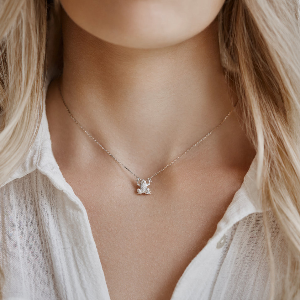 Přívěs s diamanty a safíry Frog Prince