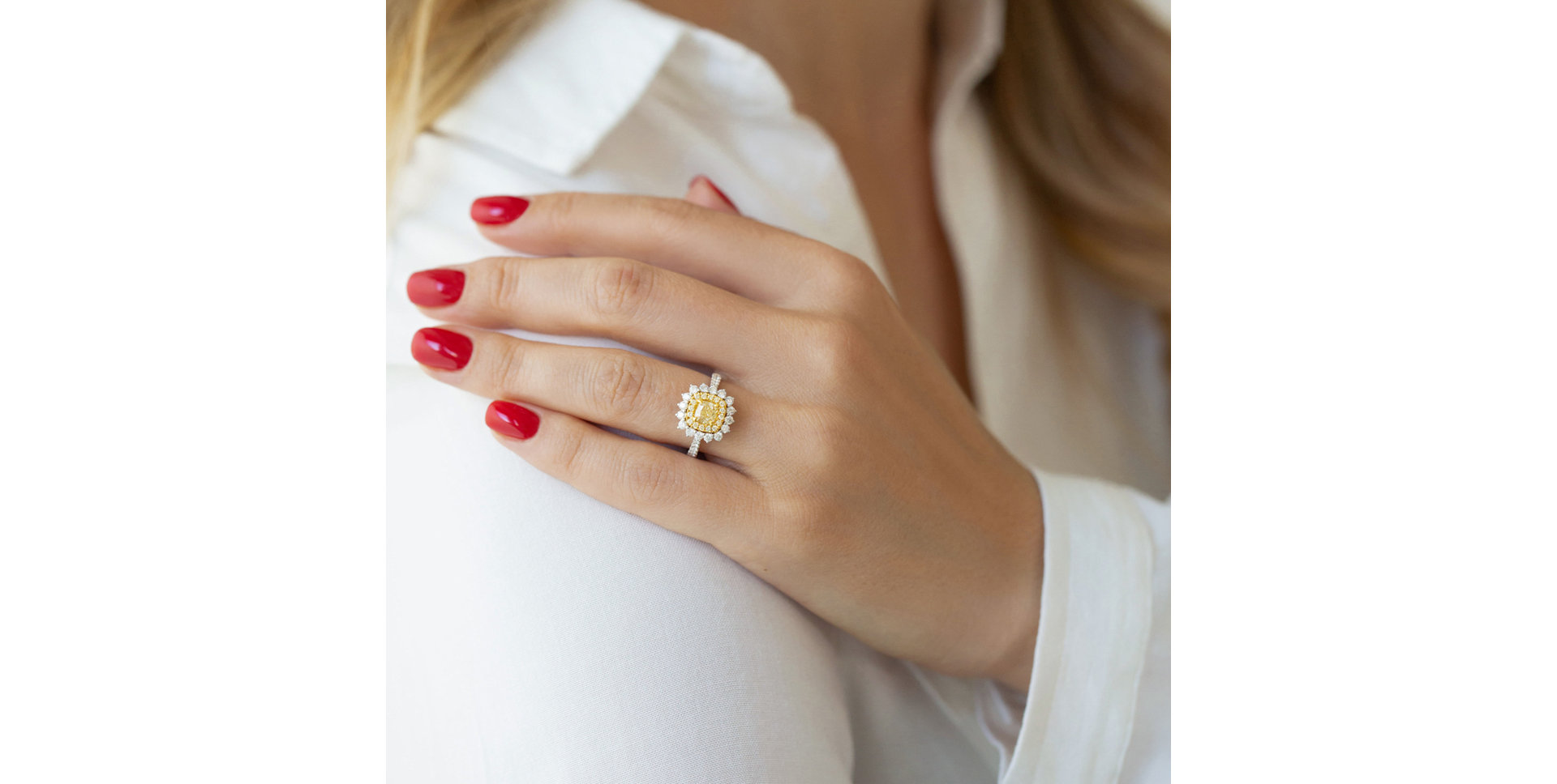 Prsten se žlutým diamantem a bílými diamanty Radiant Sunshine