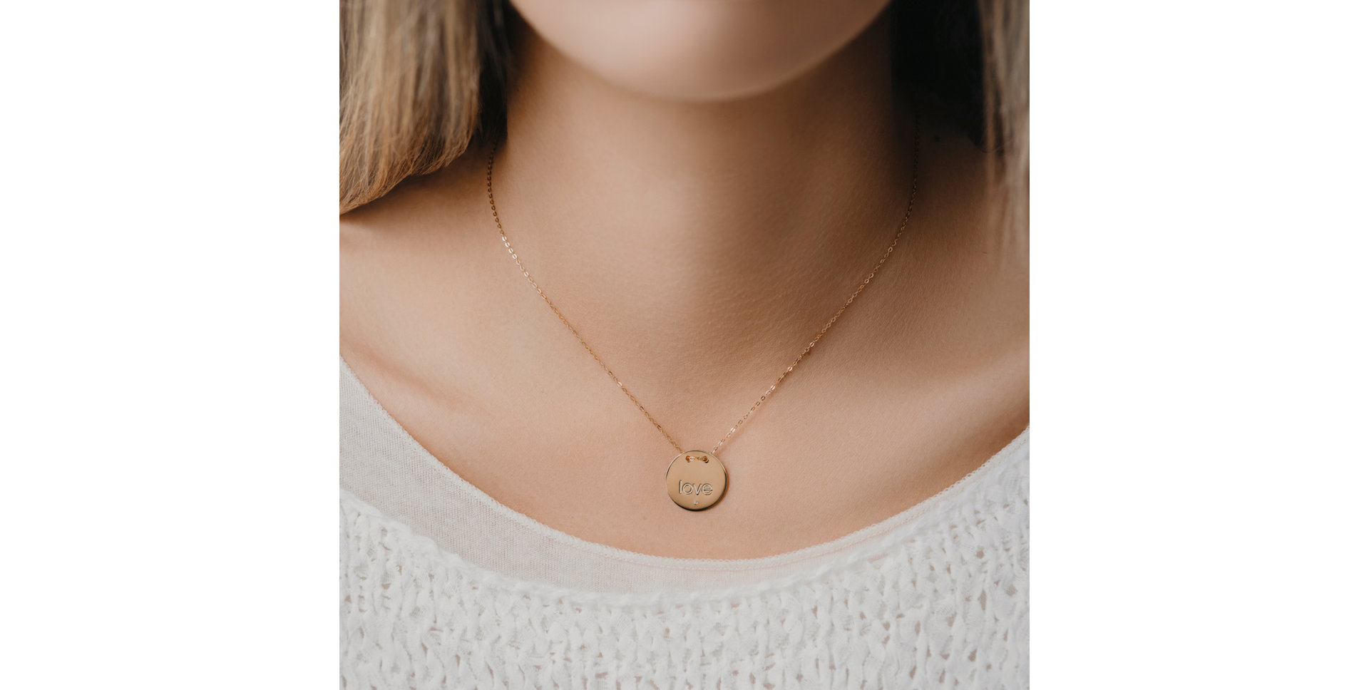 Náhrdelník s diamantem Love Stamp