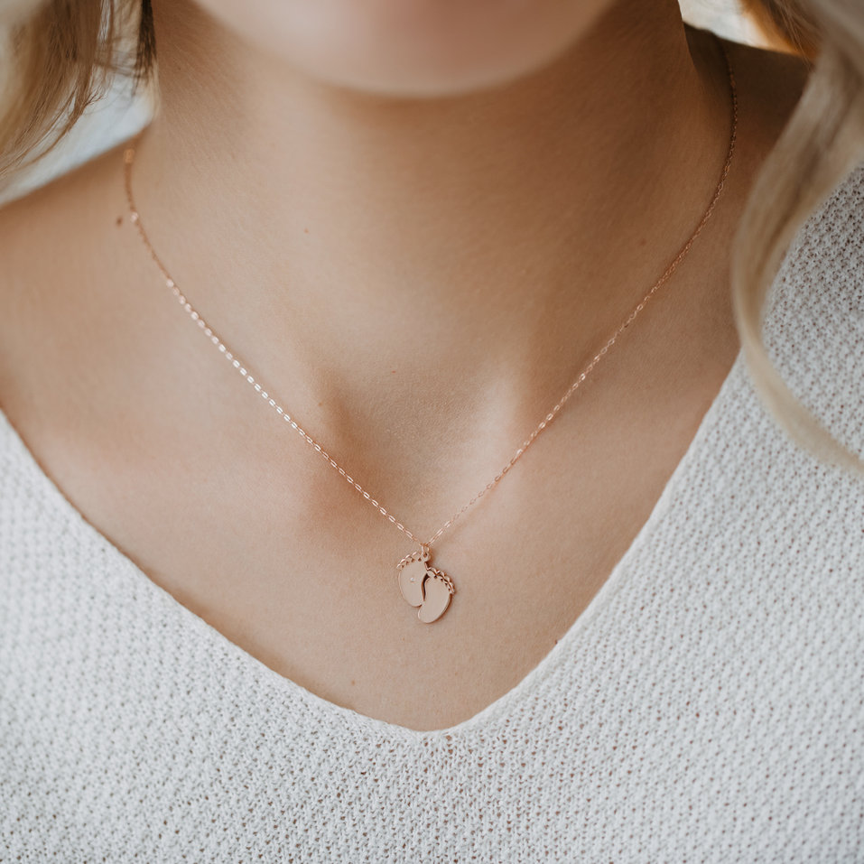 Náhrdelník s diamantem Baby Feet