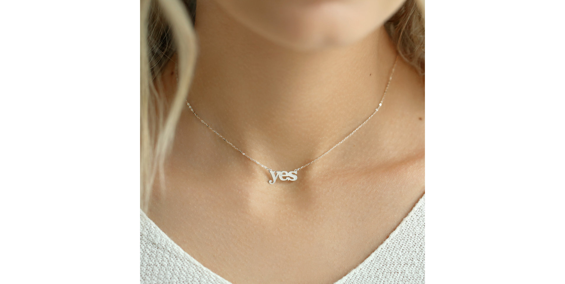 Náhrdelník s diamantem YES