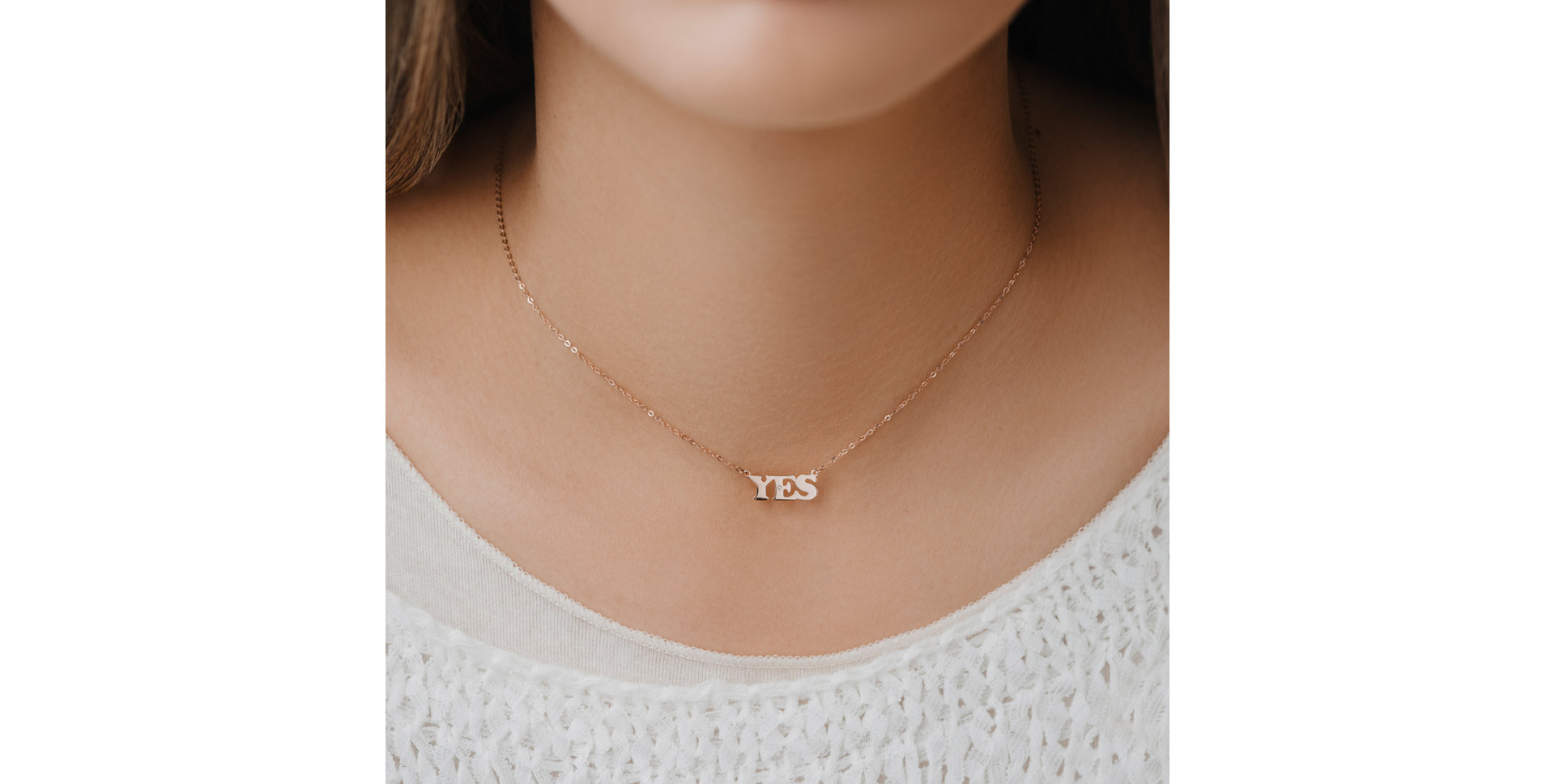 Náhrdelník s diamantem YES