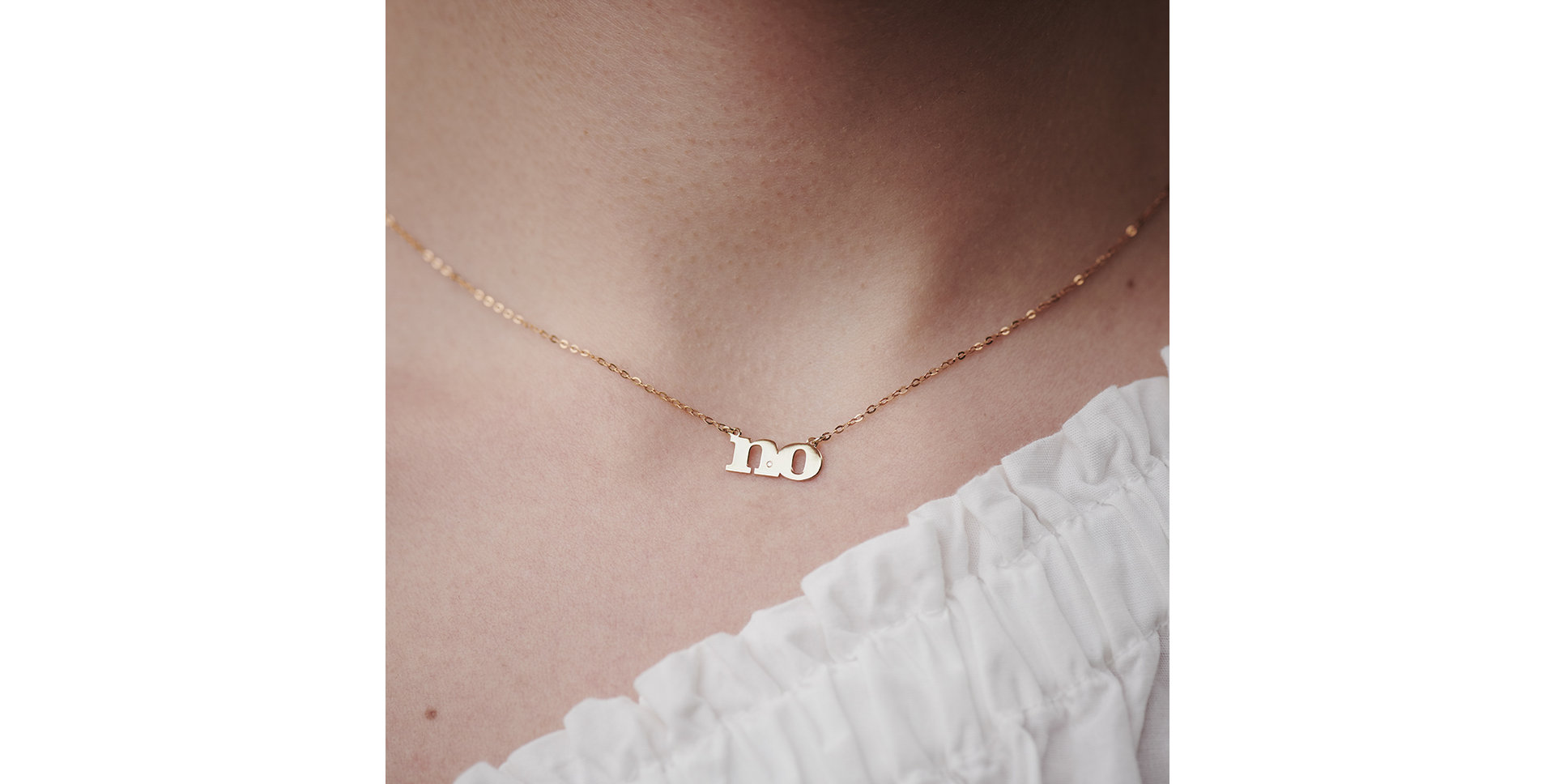 Náhrdelník s diamantem NO