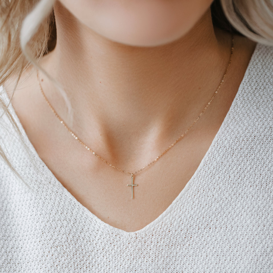 Náhrdelník s diamantem Cross