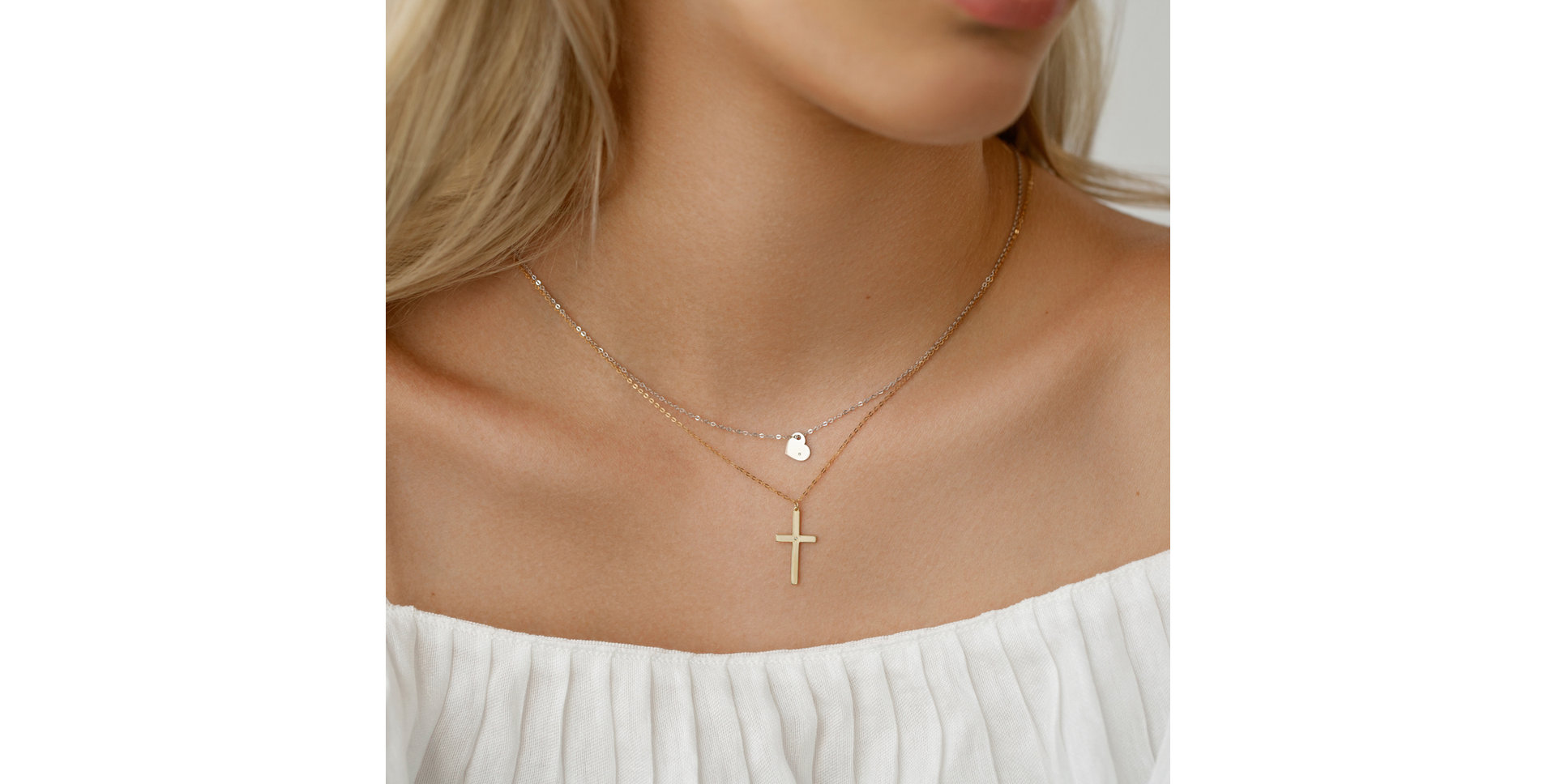 Náhrdelník s diamantem Cross