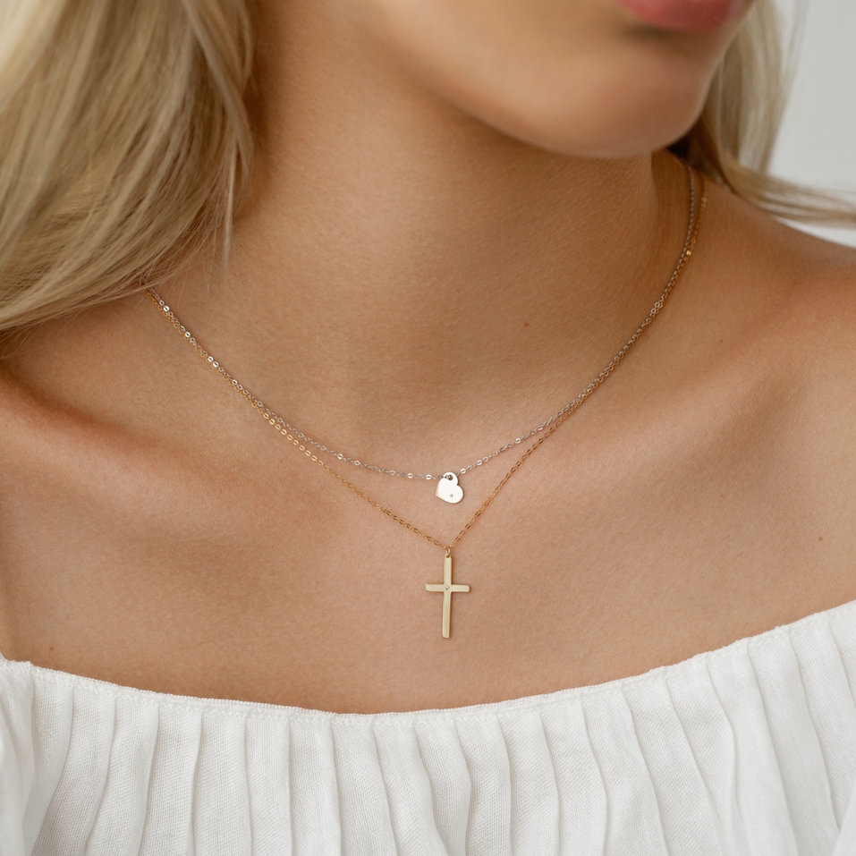 Náhrdelník s diamantem Cross