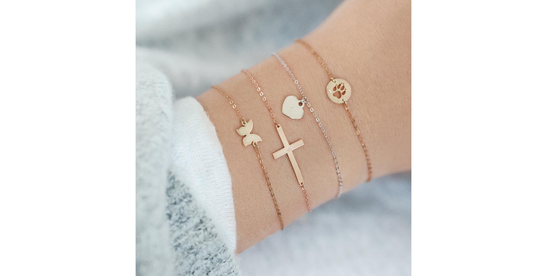 Náramek s diamantem Cross