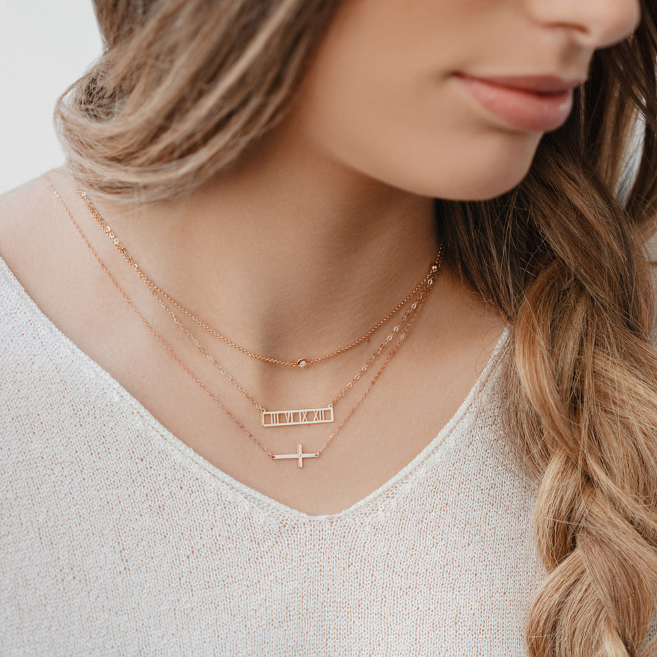 Náhrdelník s diamantem Little Cross