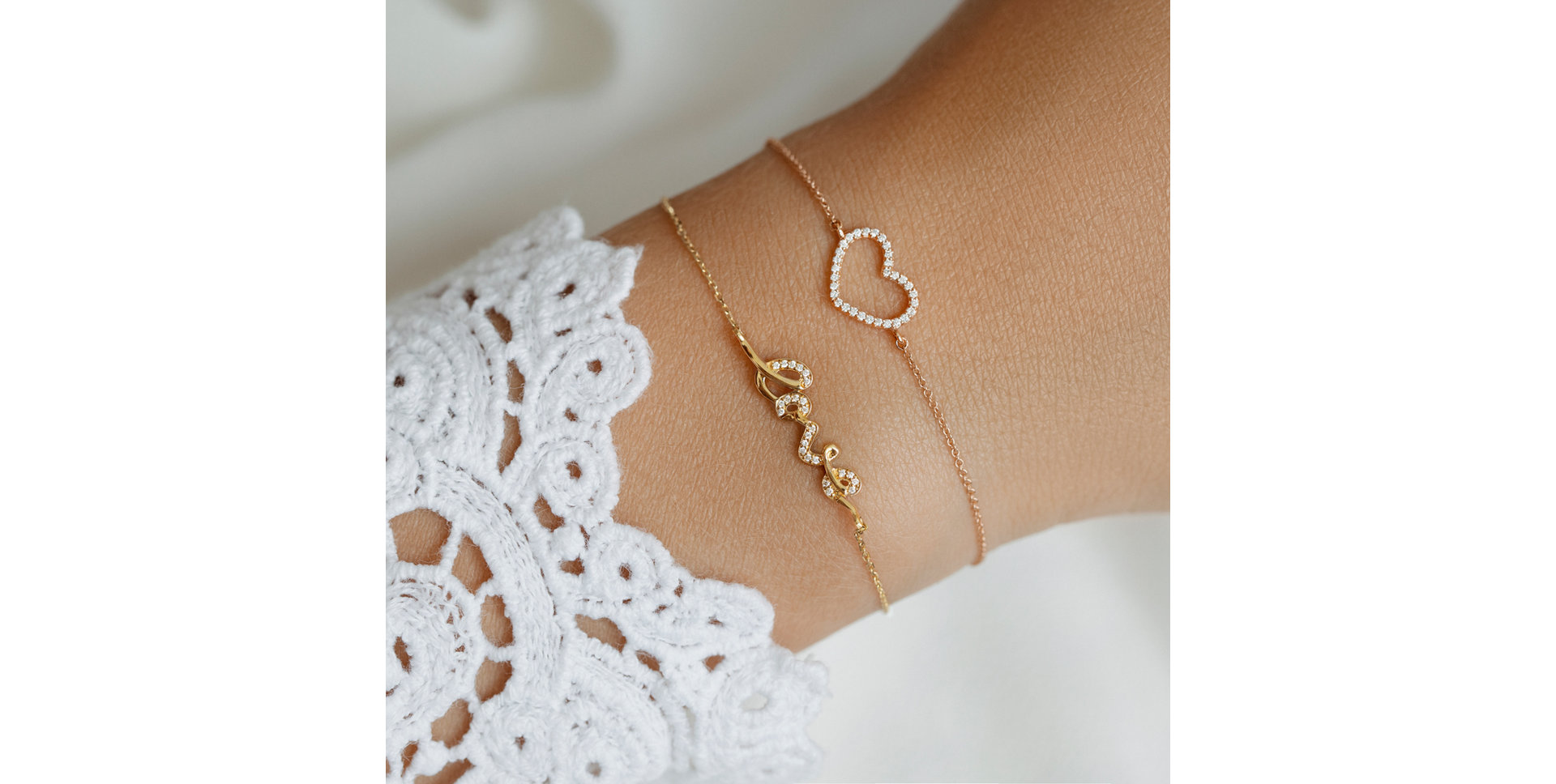 Náramek s diamanty Love