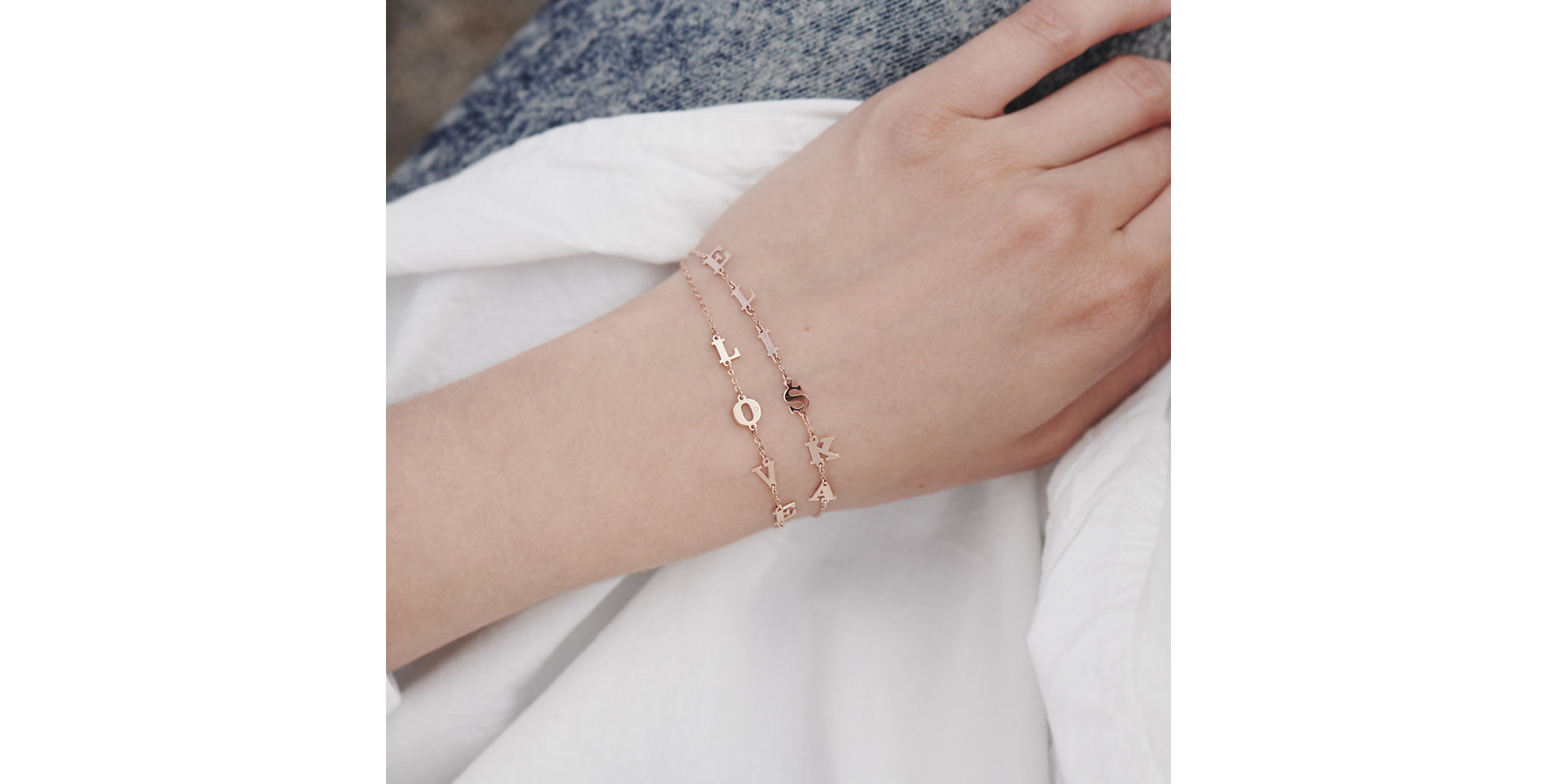 Náramek s diamantem Big Letters