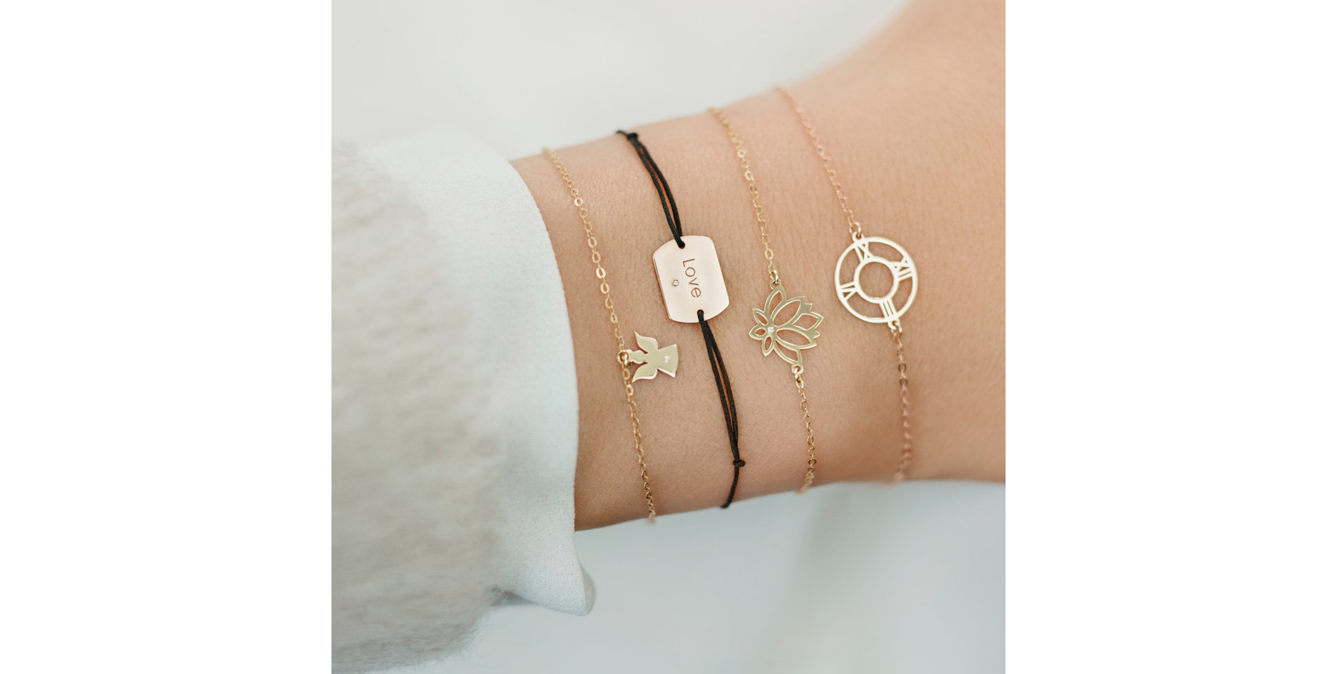 Náramek s diamantem Lotus