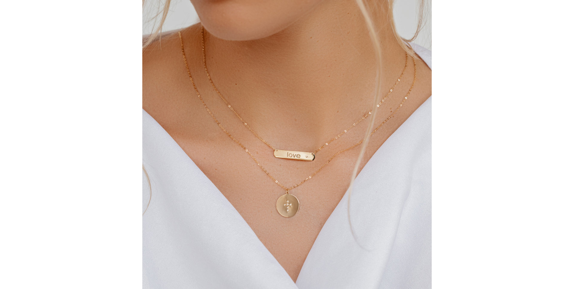 Náhrdelník s diamanty Diamond Cross