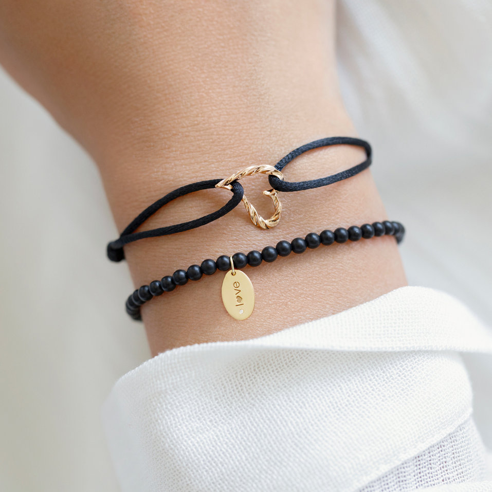 Náramek se šňůrkou Touha