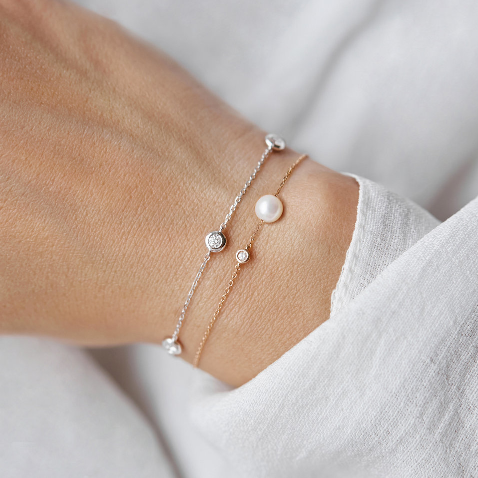 Náramek s diamantem a sladkovodní bílou perlou Stunning Lake