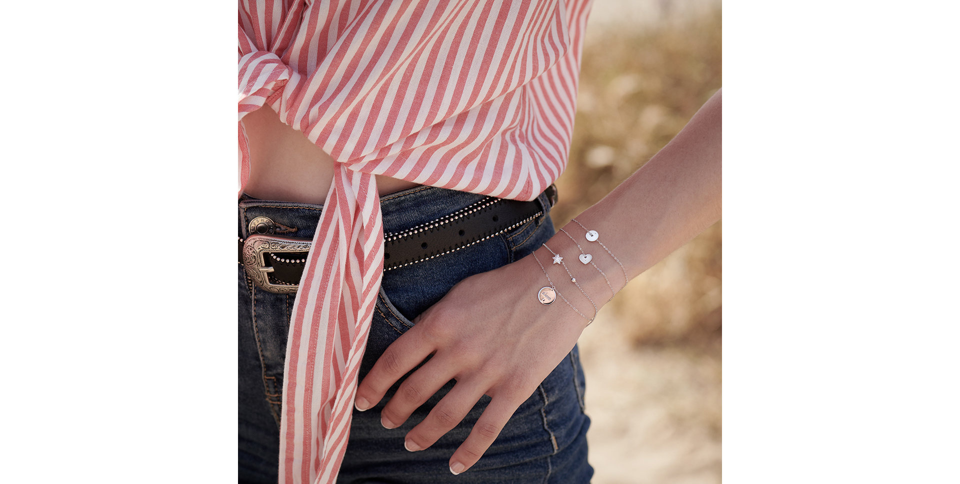 Náramek s diamantem Love