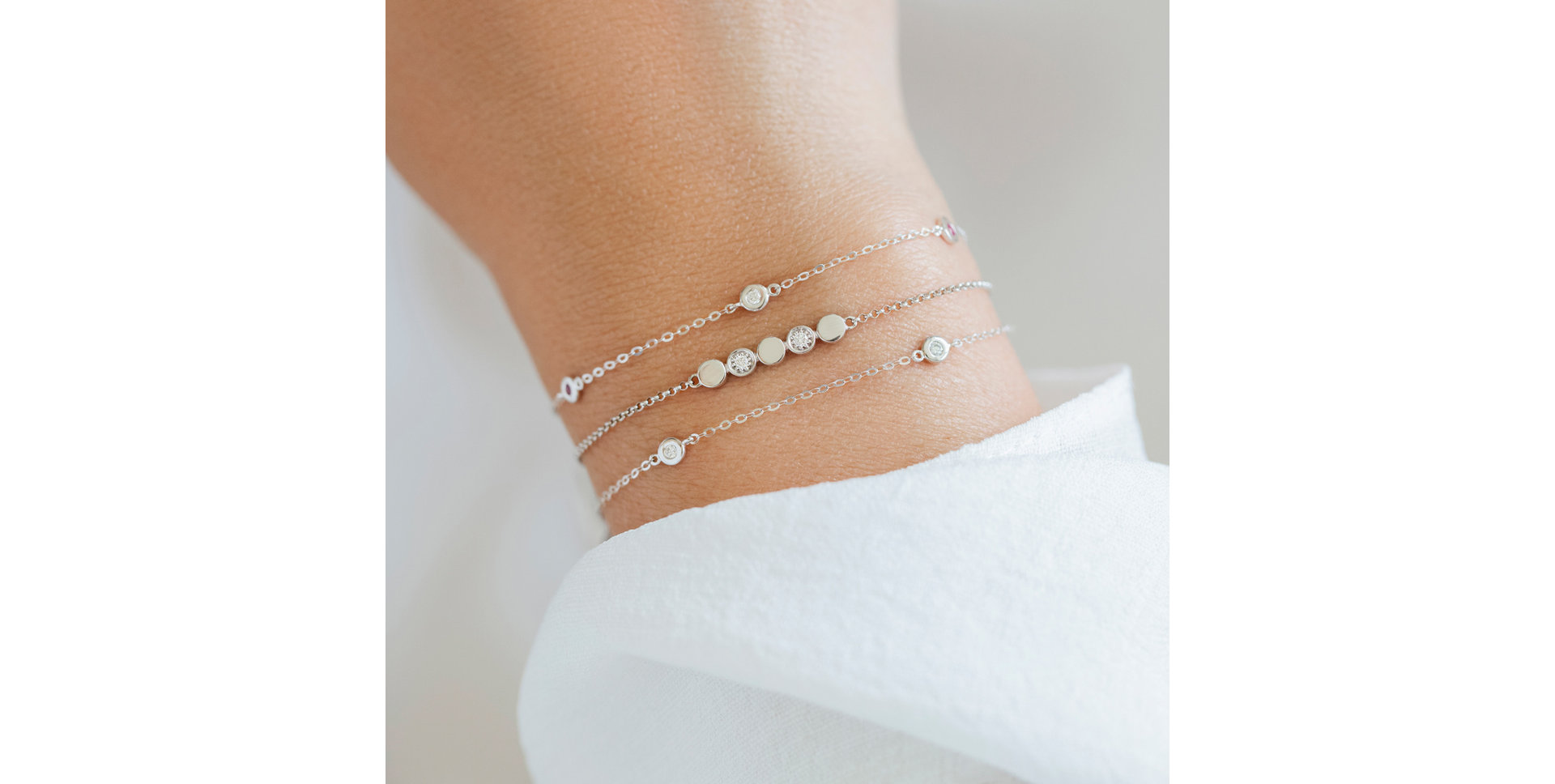 Náramek s černými a hnědými diamanty Dots