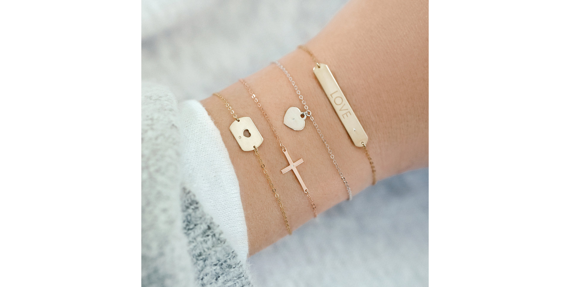 Náramek s diamantem Love Military