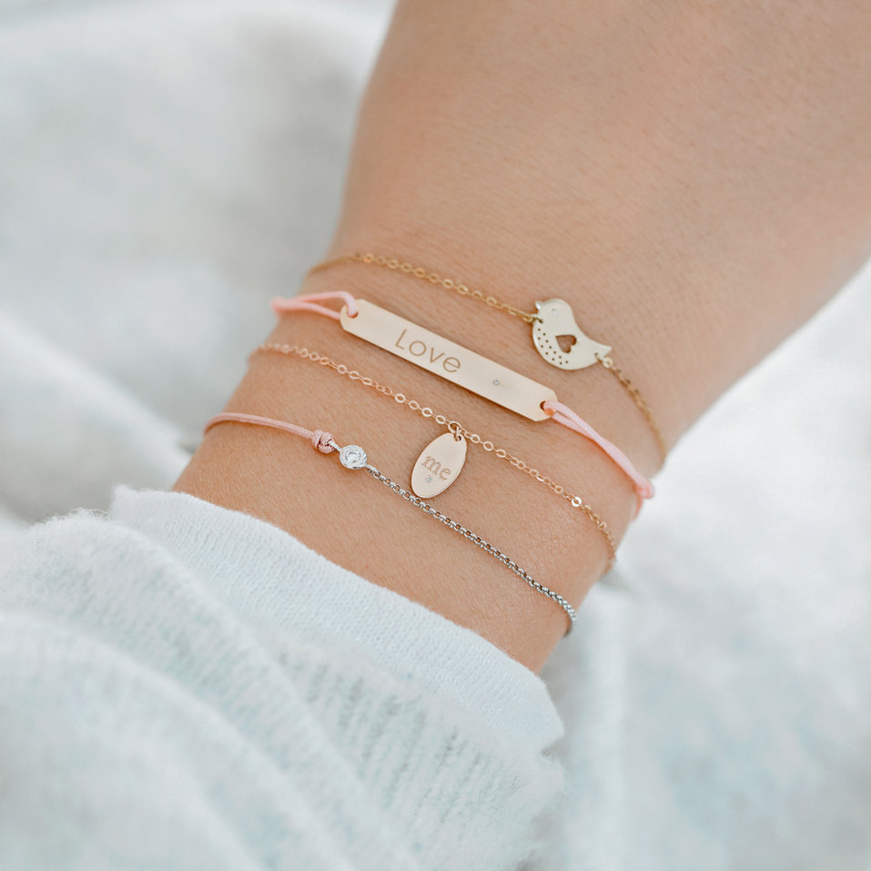 Diamantový náramek se šňůrkou Love