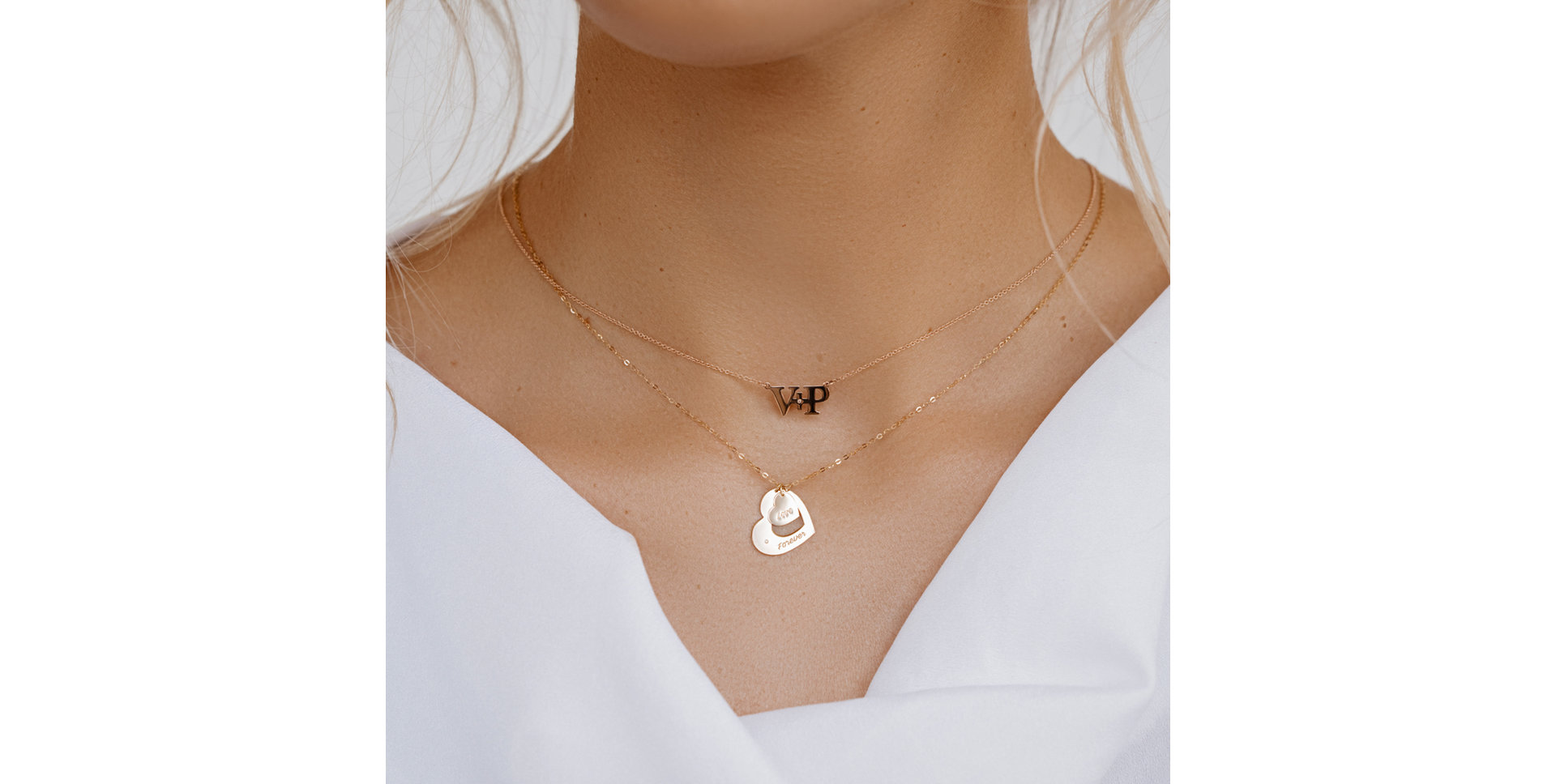 Náhrdelník s diamantem Initials