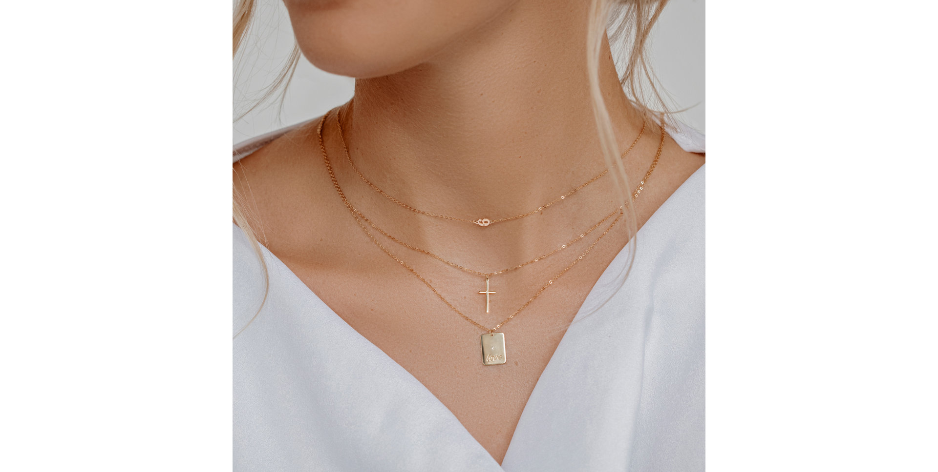 Náhrdelník s diamantem Cross