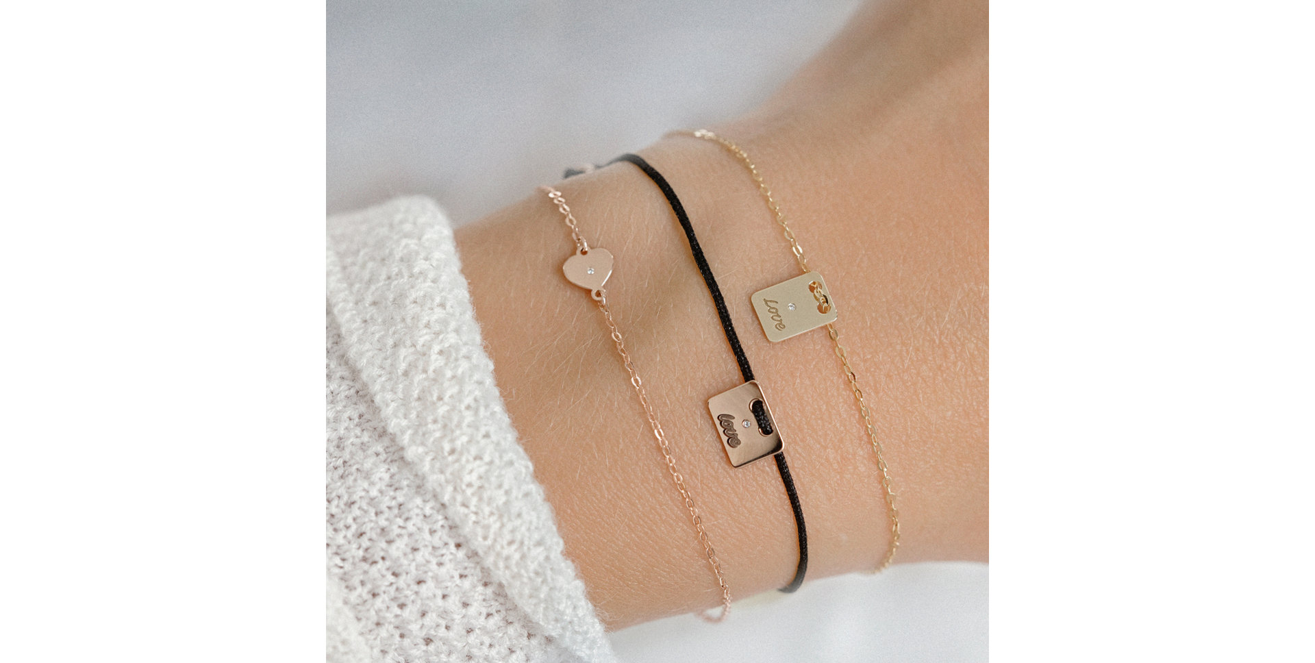 Diamantový náramek se šňůrkou Military Stamp Love