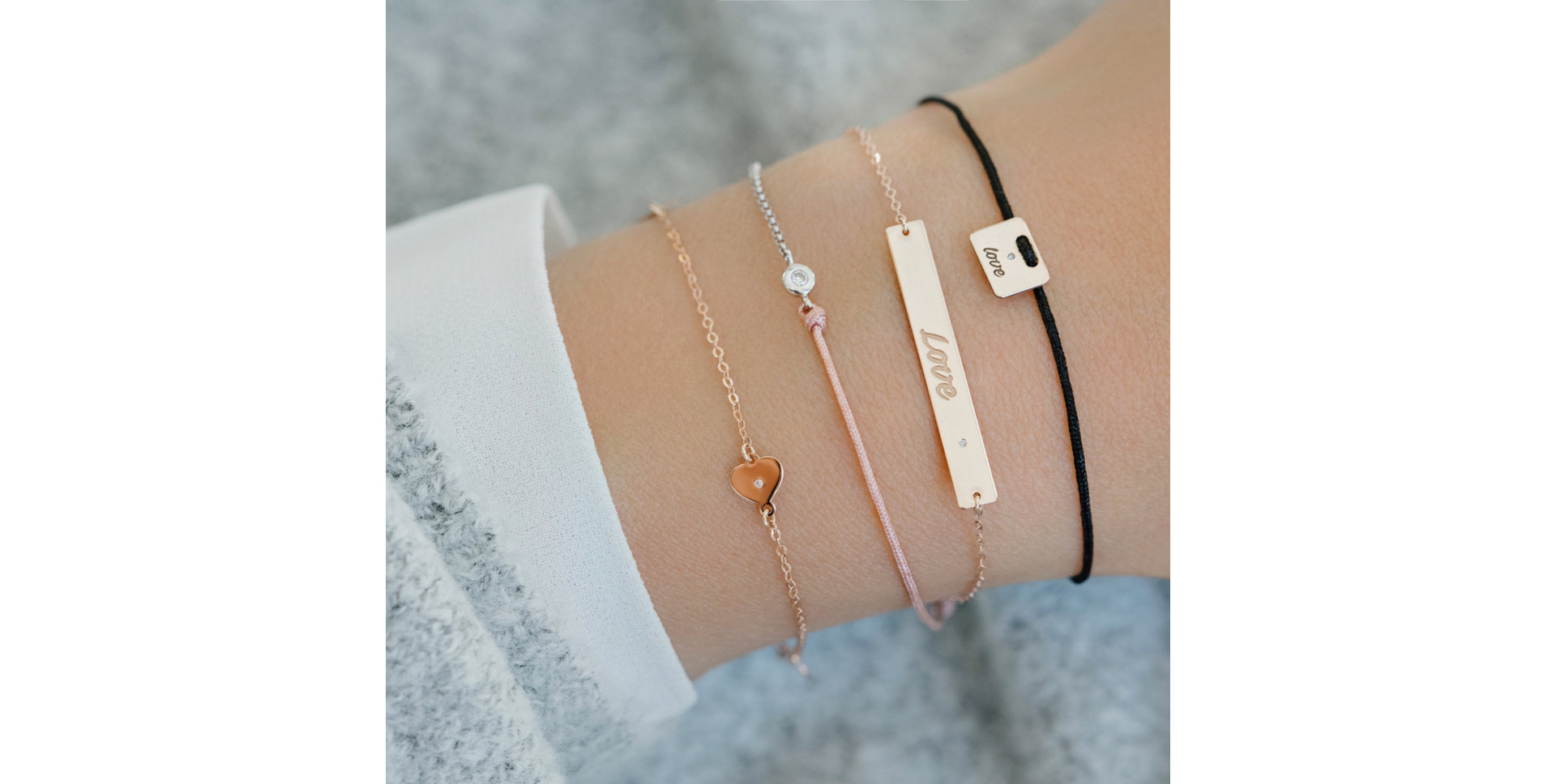 Diamantový náramek se šňůrkou Military Stamp Love