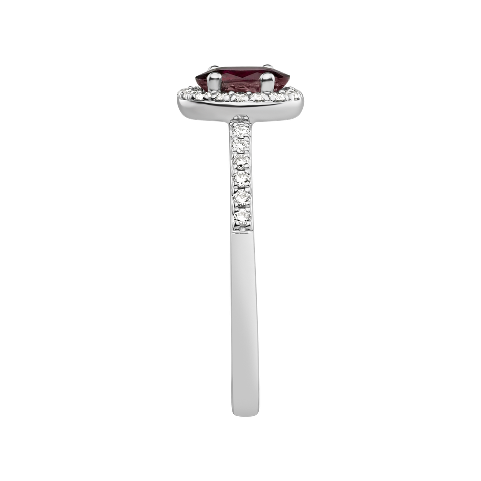 Prsten s diamanty a rubínem Princess