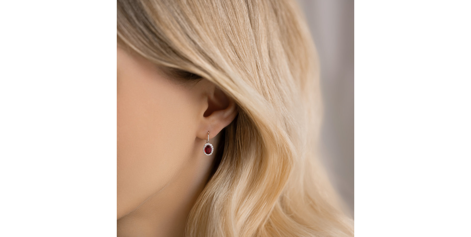 Náušnice s diamanty a rubínem Imperial Allegory