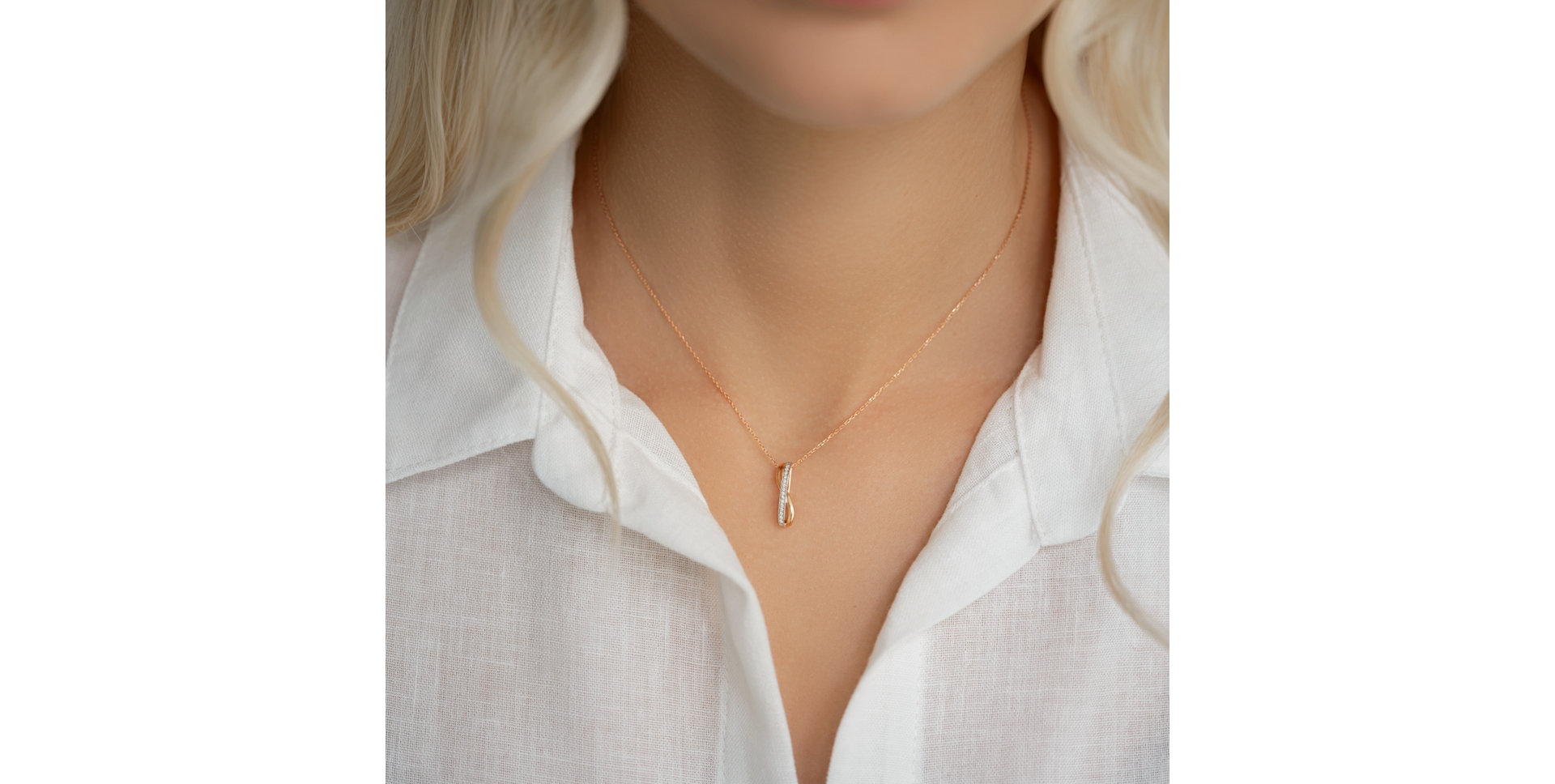 Přívěsek s diamanty Elegant Embrace