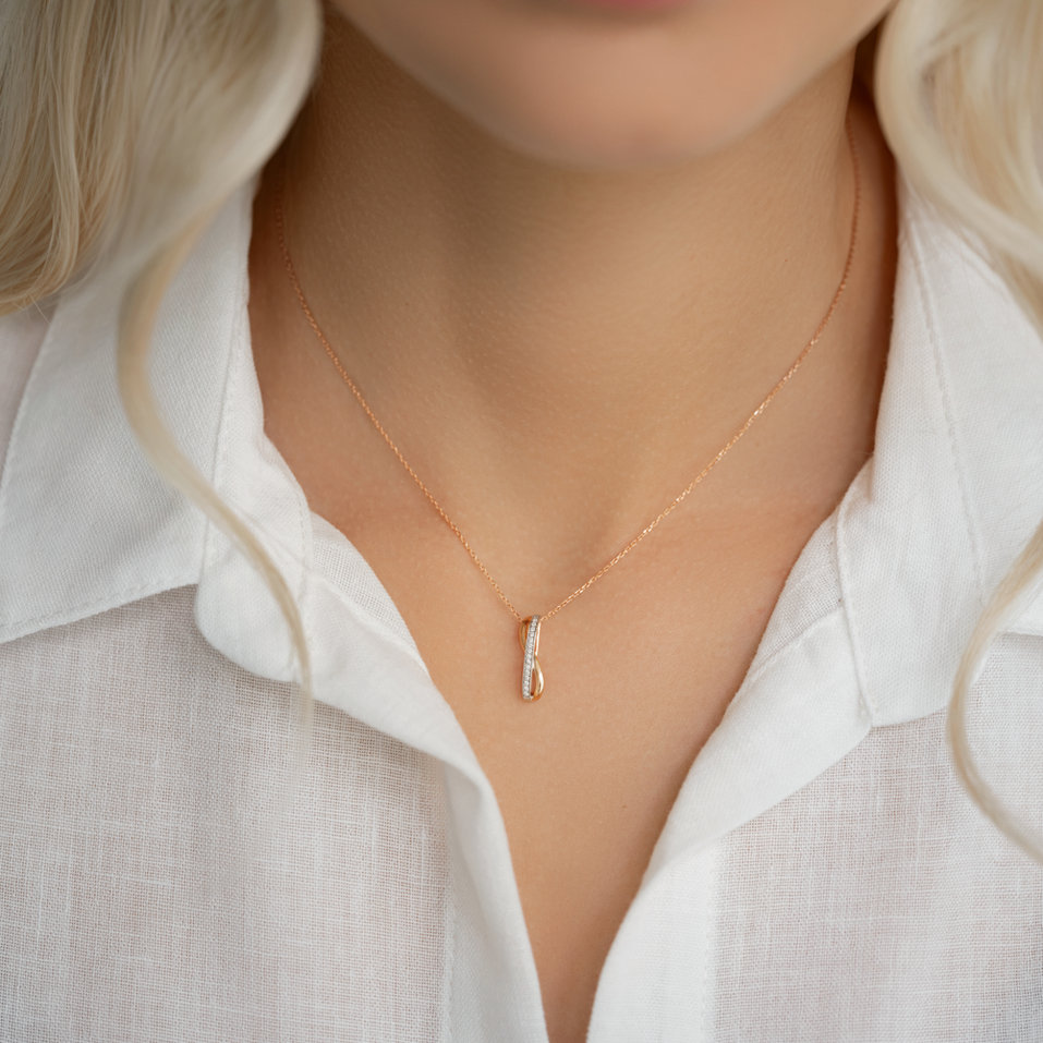 Přívěsek s diamanty Elegant Embrace