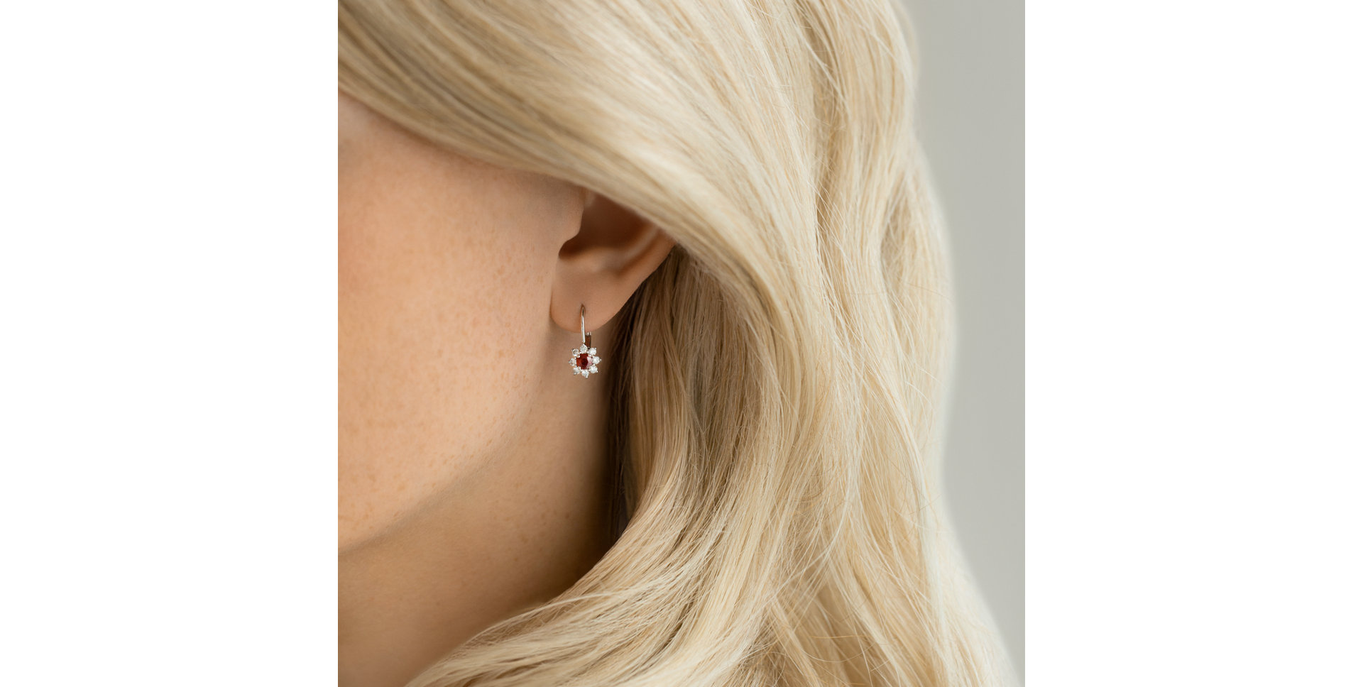 Náušnice s rubínem a diamanty Celestial Romance