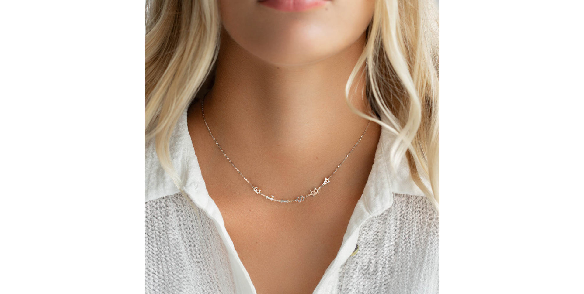 Náhrdelník s diamantem Big Letters