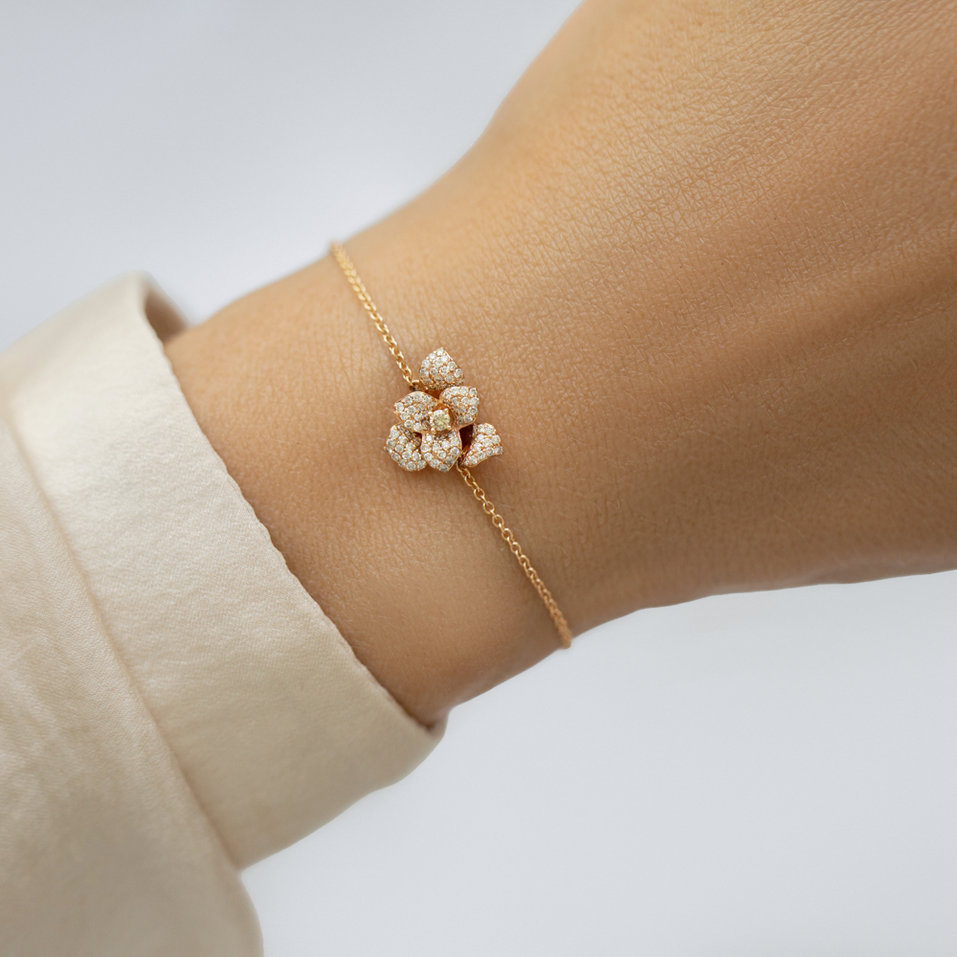 Náramek s hnědými diamanty Flower Empress