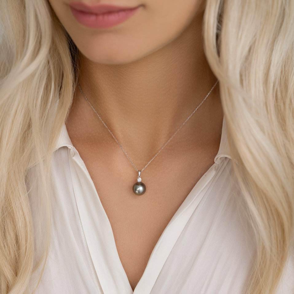Přívěs s perlou a diamantem Pearl Essence