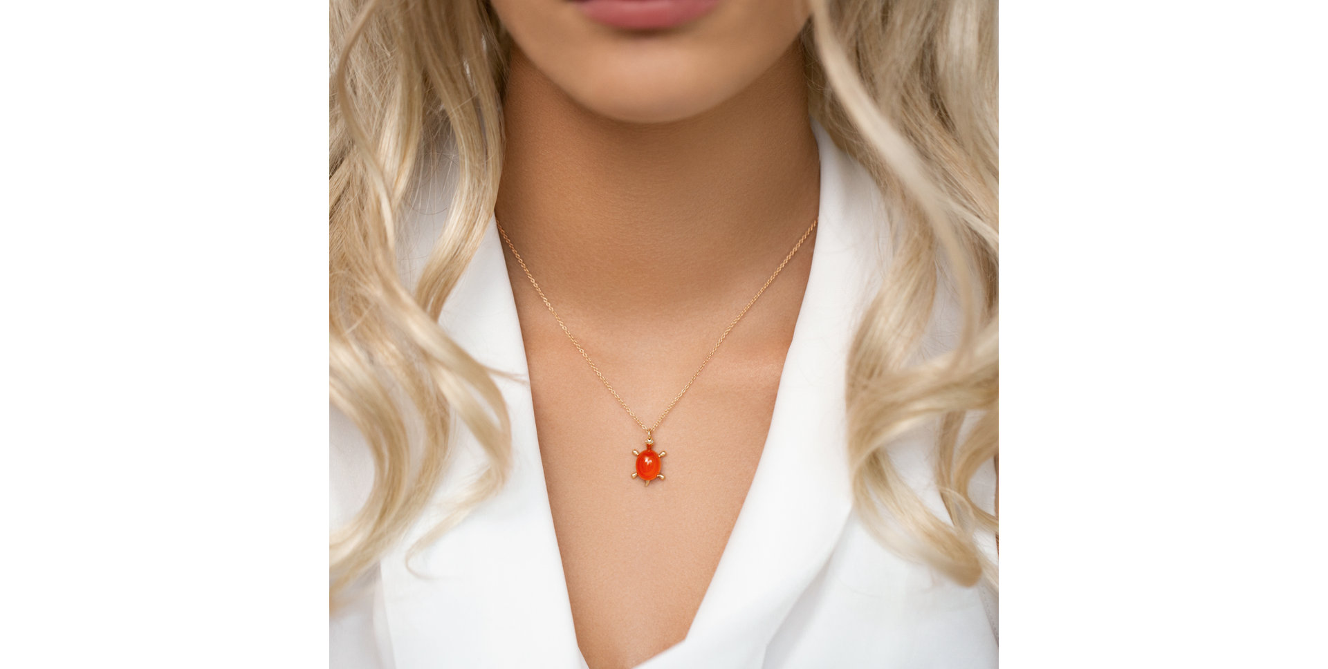 Náhrdelník s chalcedonem a diamanty Marvelous Turtle