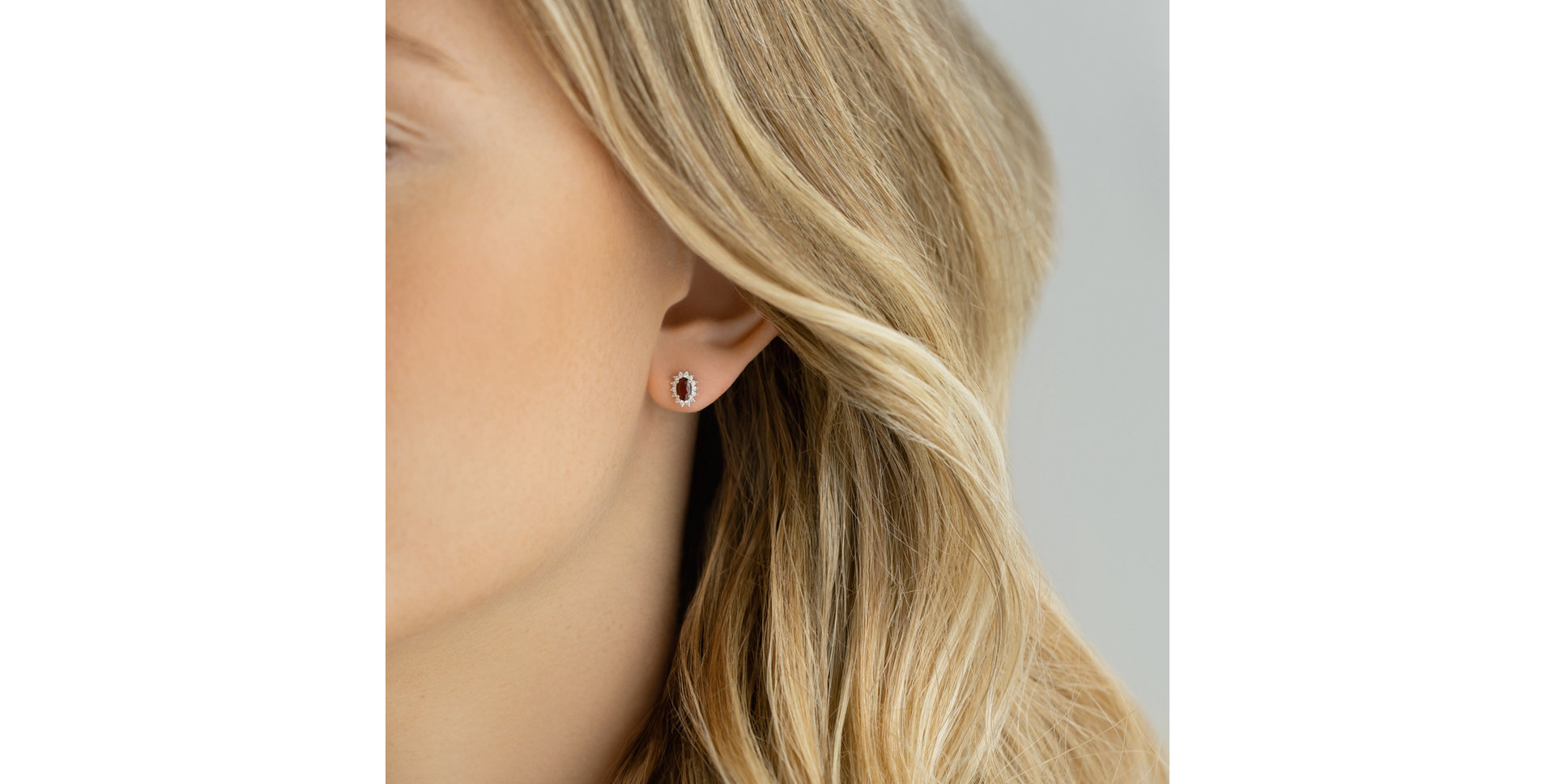 Náušnice s diamanty a rubínem Princess