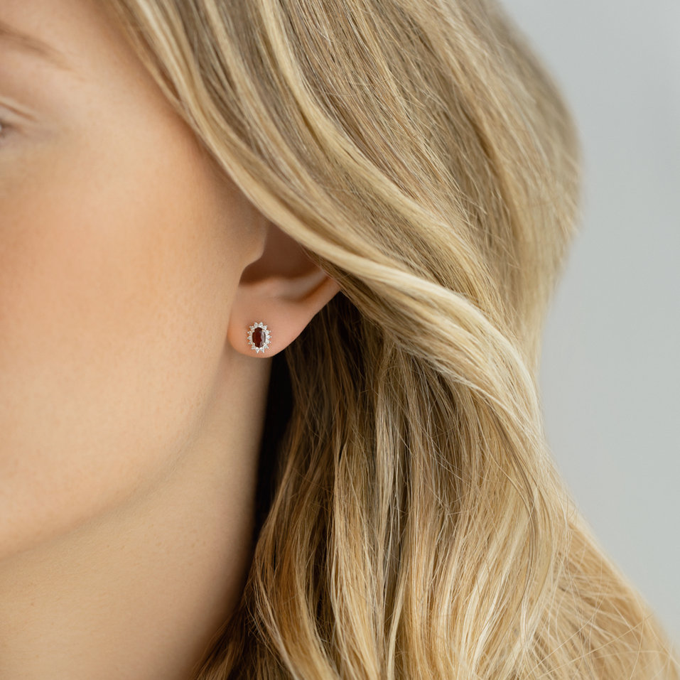 Náušnice s diamanty a rubínem Princess