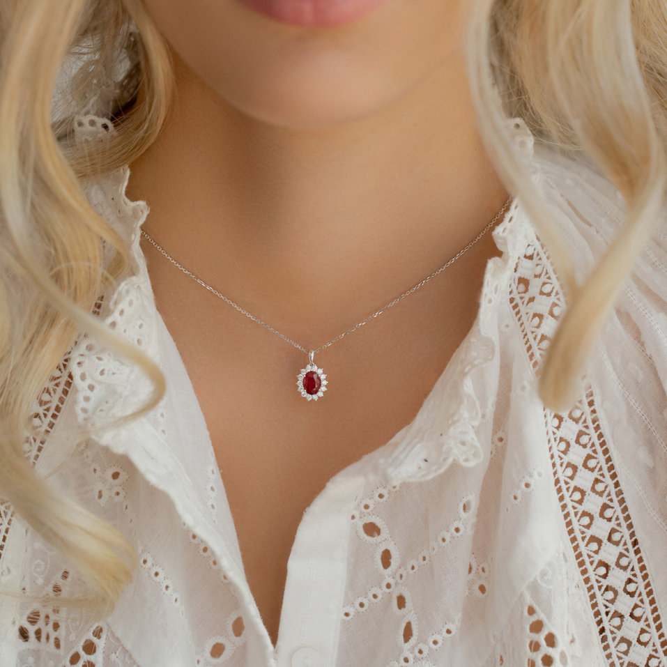 Přívěs s rubínem a diamanty Princess