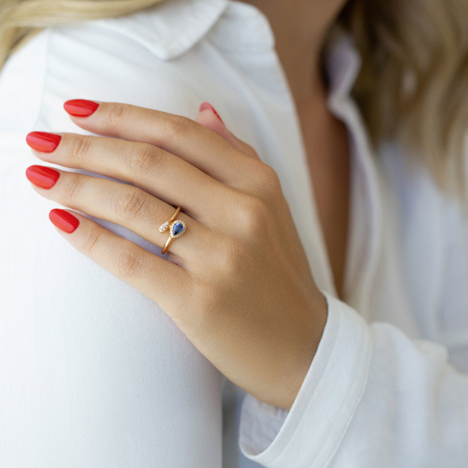 Prsten s diamanty a safírem Nadine